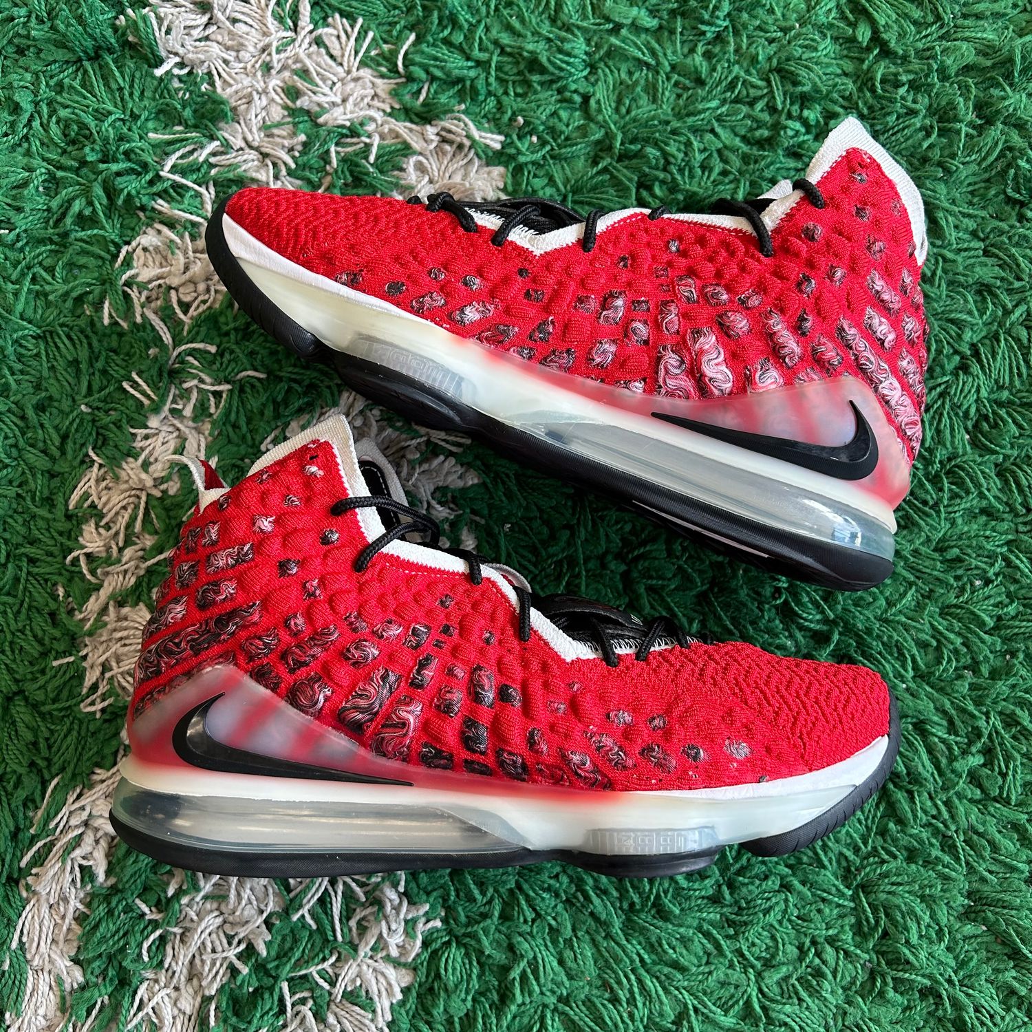 PO NB NIKE LEBRON 17 UPTEMPO (SX) SIZE 11.5