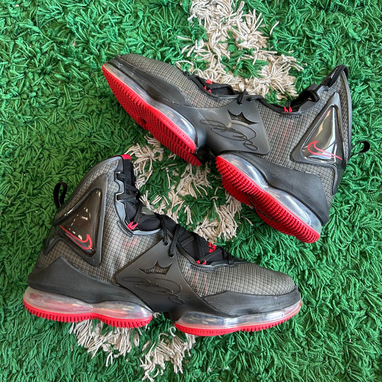 PO NB NIKE LEBRON 19 BRED (SX) SIZE 12