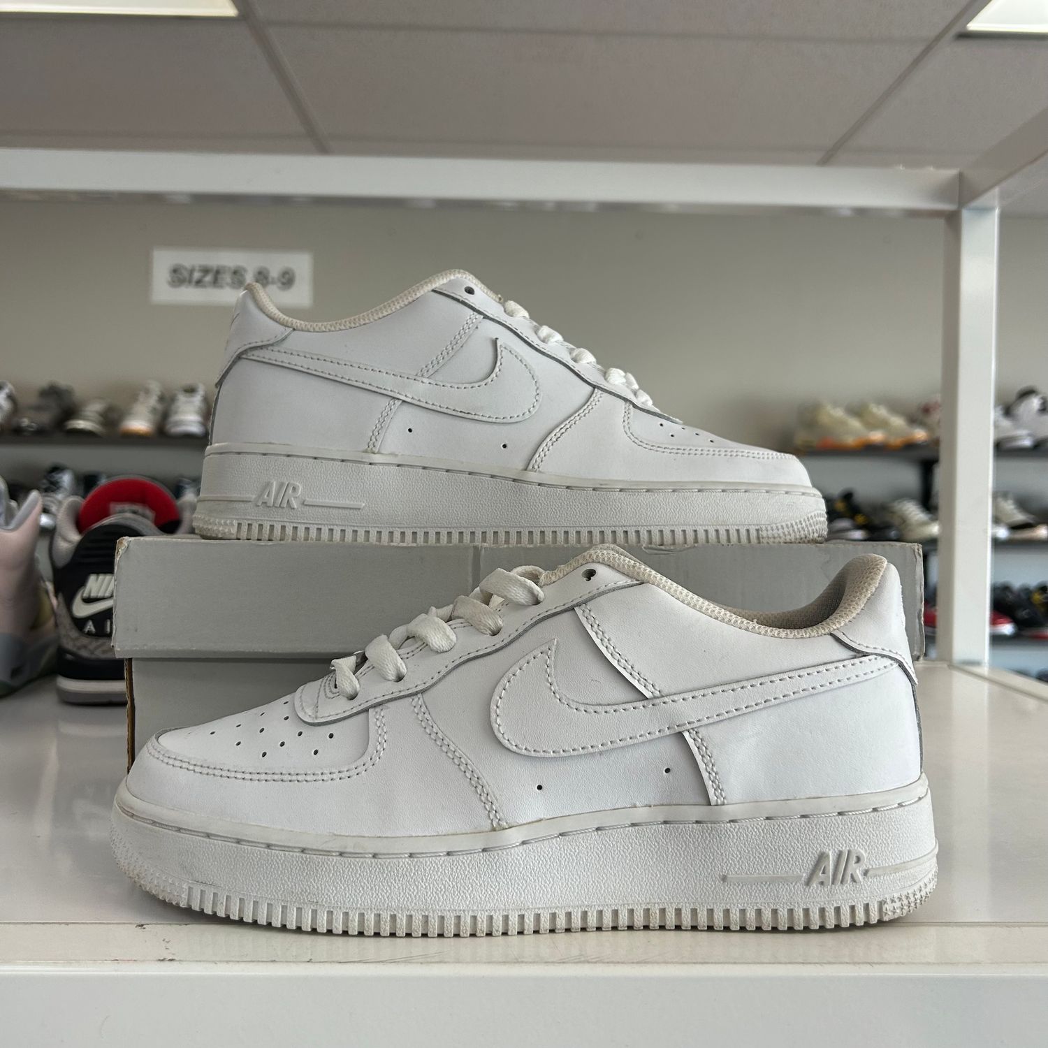 PO NIKE AIR FORCE 1 LOW LE TRIPLE WHITE (SX) SIZE 6.5Y