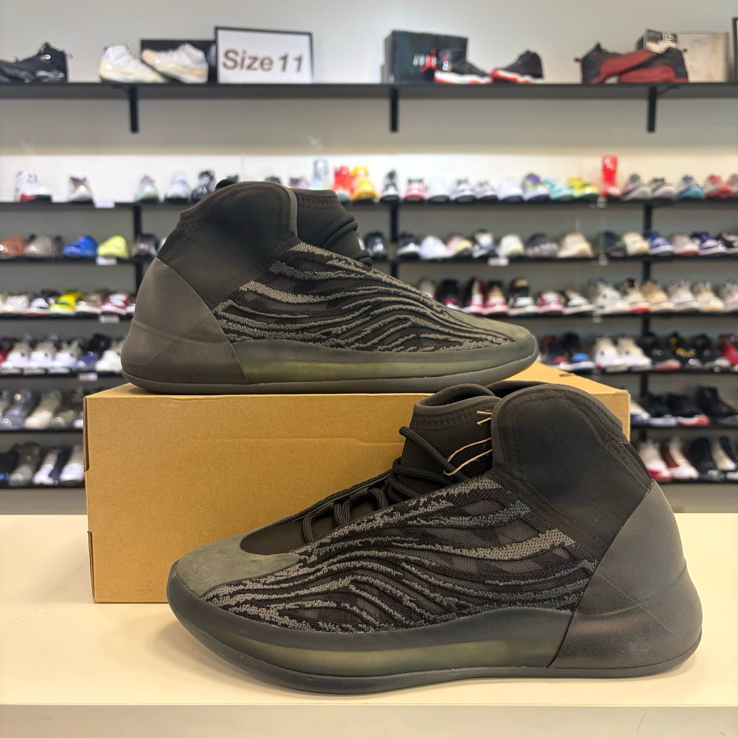NEW ADIDAS YEEZY QNTM BSKTBL ONYX