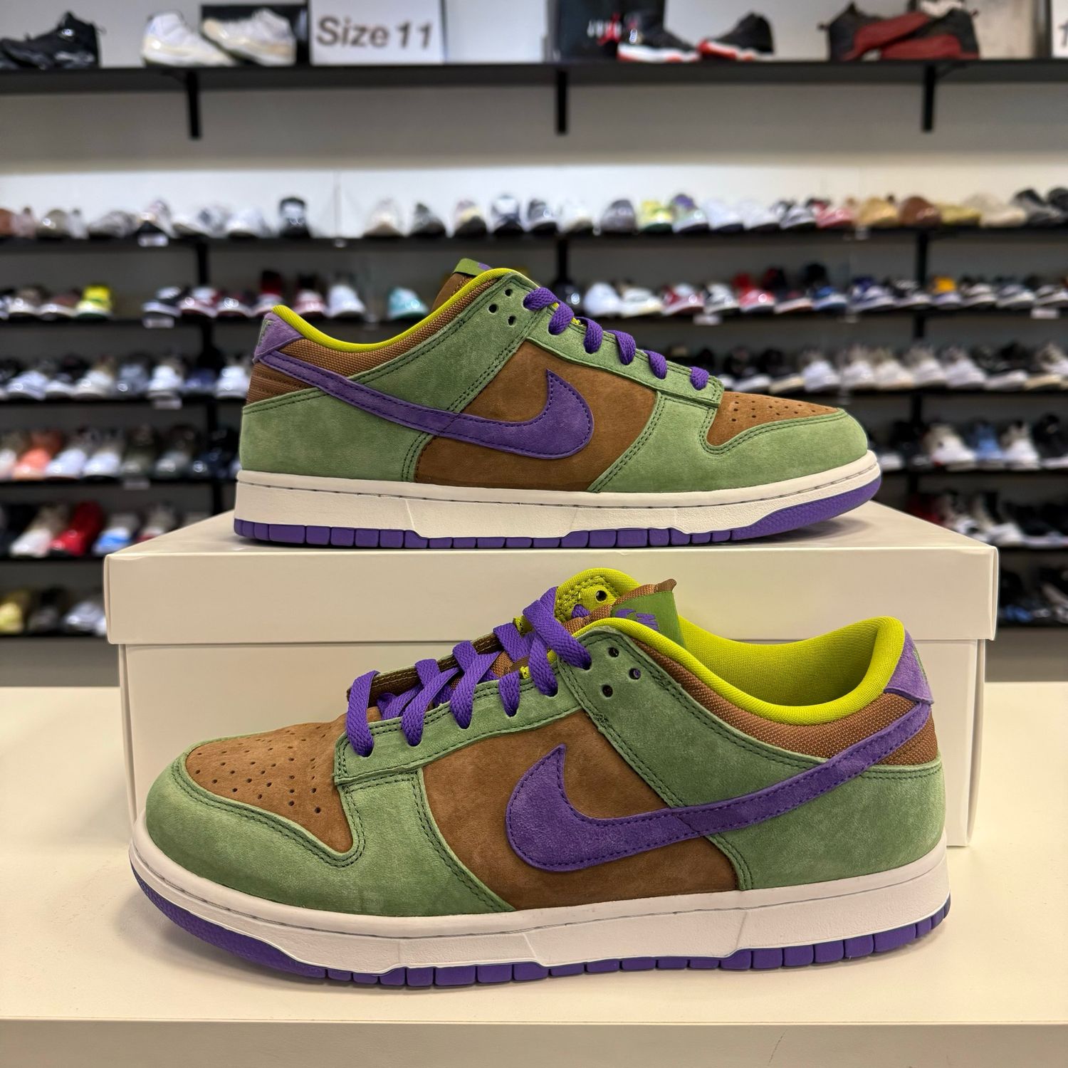 PO NB NIKE DUNK LOW VENEER SIZE 10.5