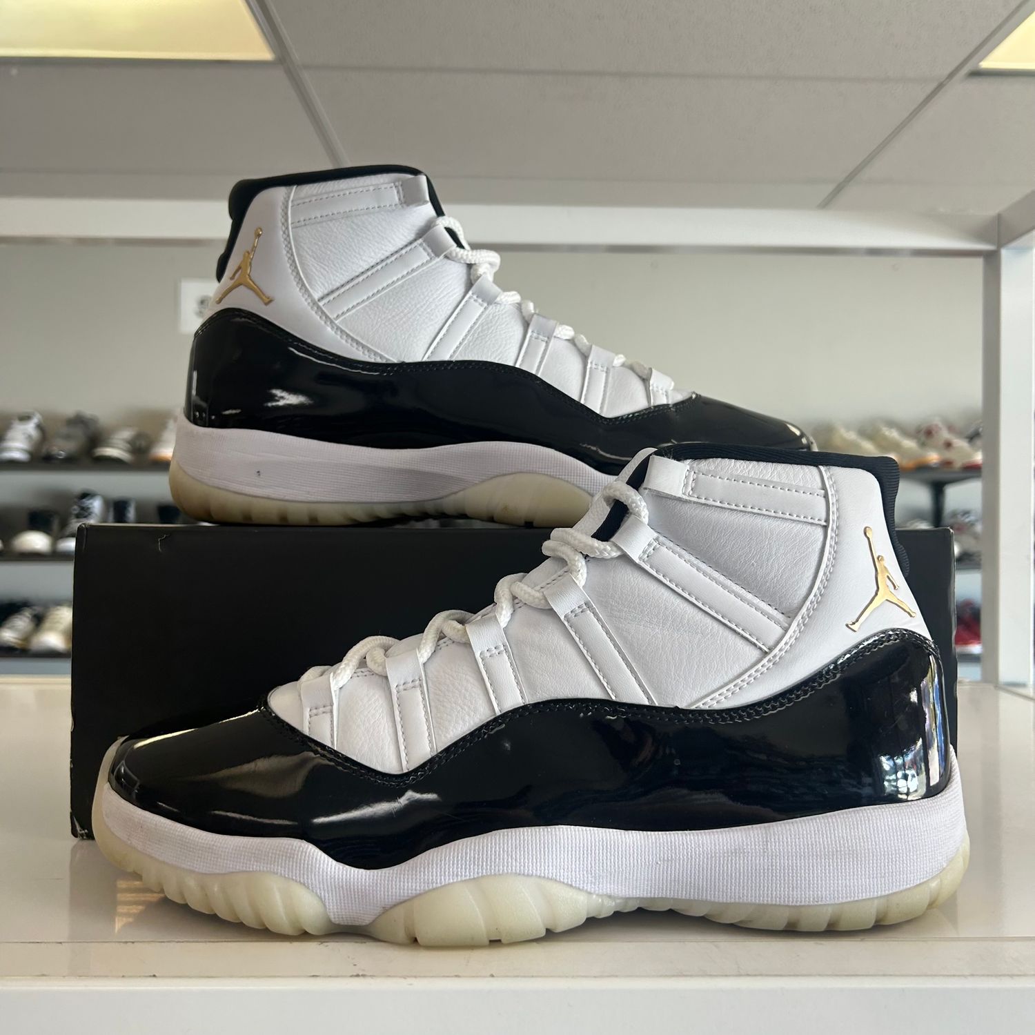 PO3 AIR JORDAN 11 DMP GRATITUDE (SX) SIZE 12