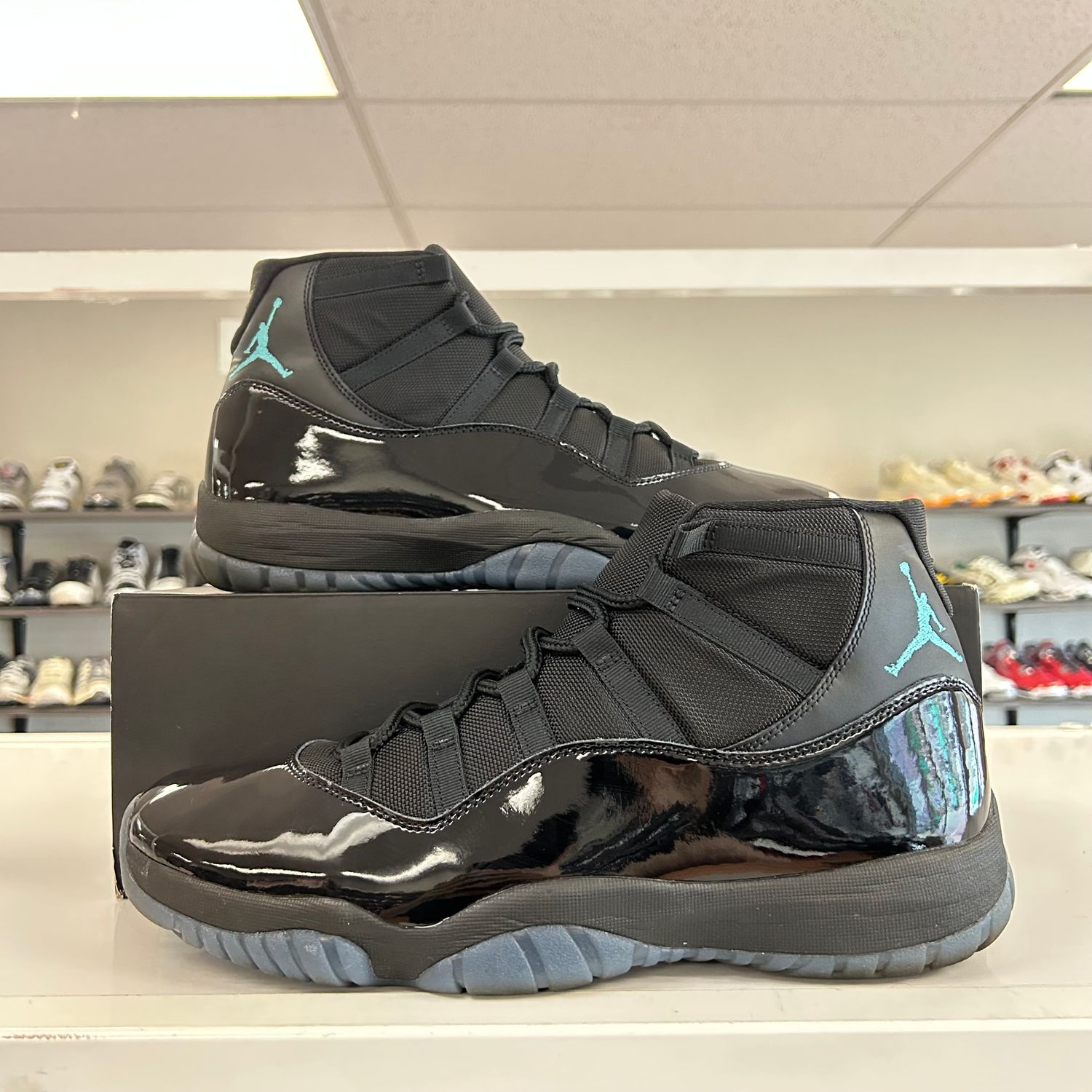 PO AIR JORDAN 11 RETRO GAMMA BLUE (SX) SIZE 14