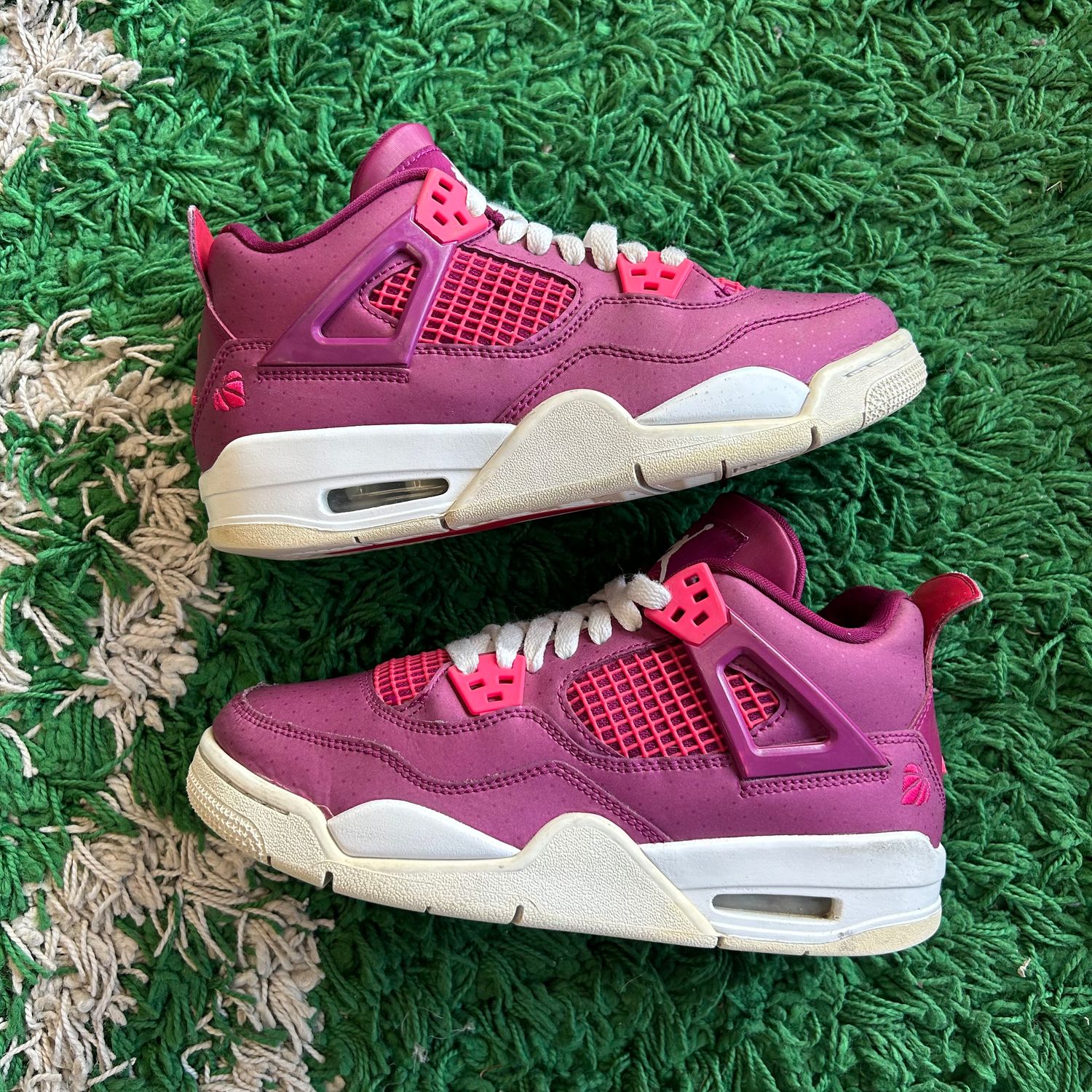 PO NB AIR JORDAN 4 VALENTINES DAY (SX) SIZE 5Y