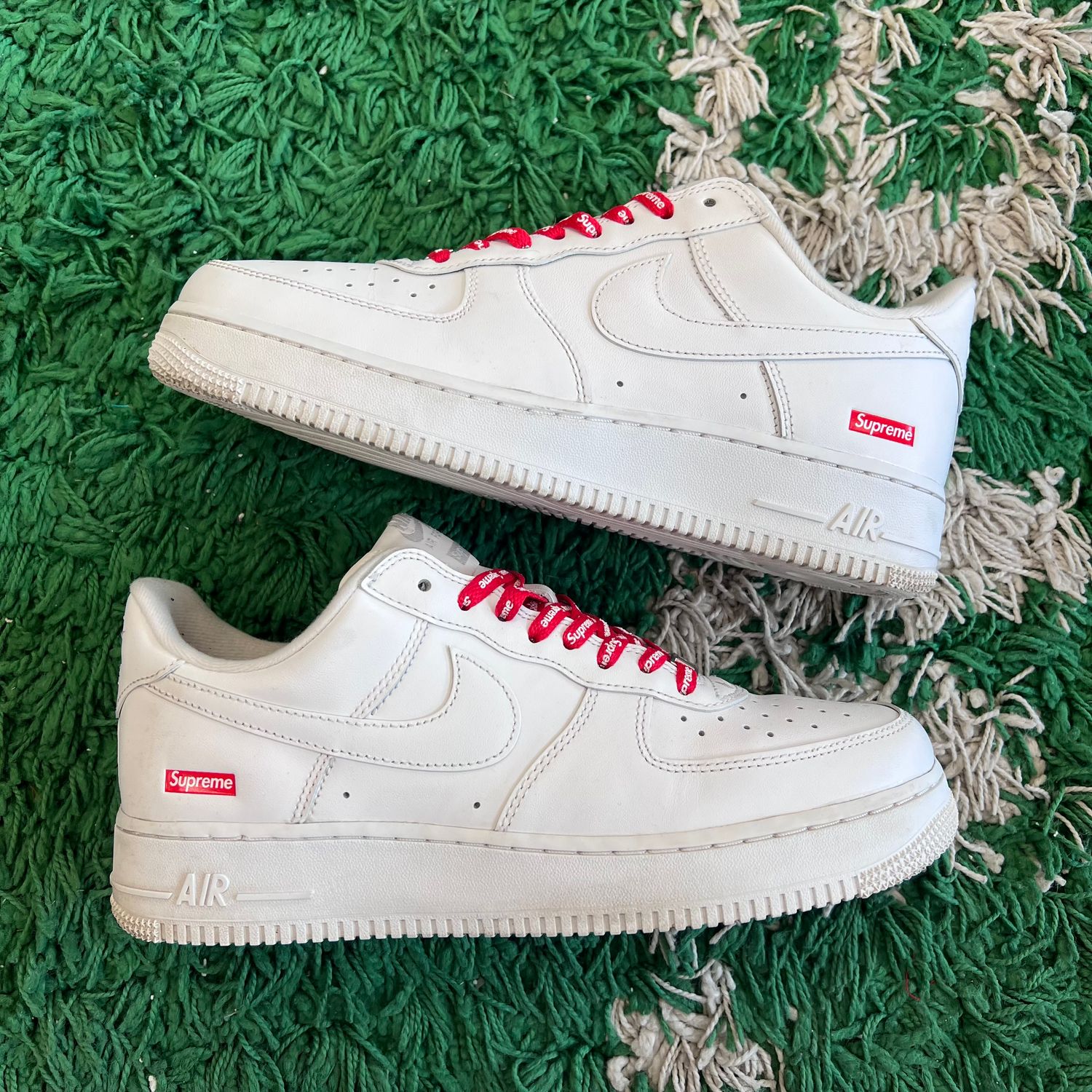 PO NB NIKE AIR FORCE 1 LOW SUPREME WHITE (SX) SIZE 9
