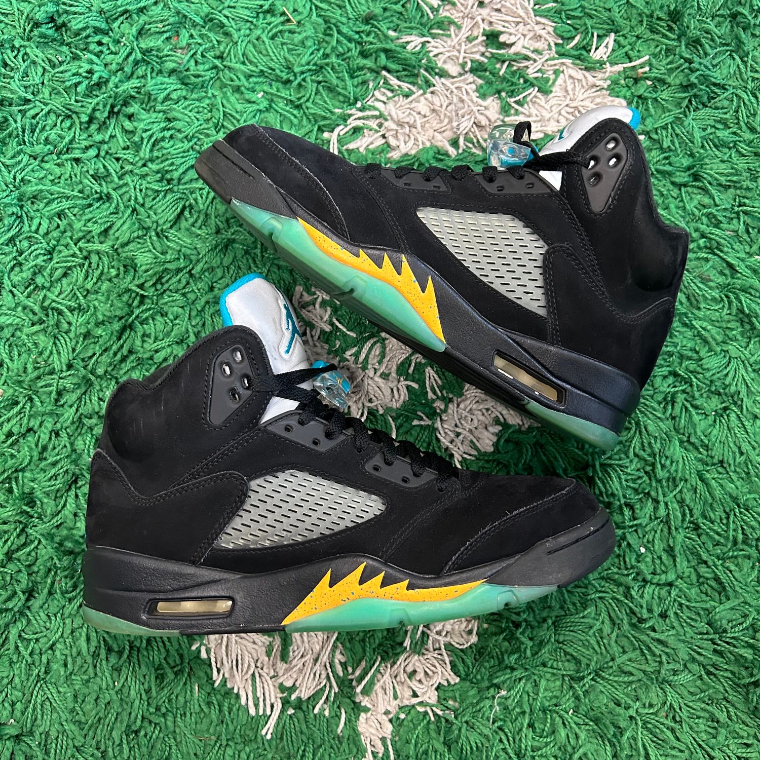 PO NB AIR JORDAN 5 AQUA (SX) SIZE 9.5