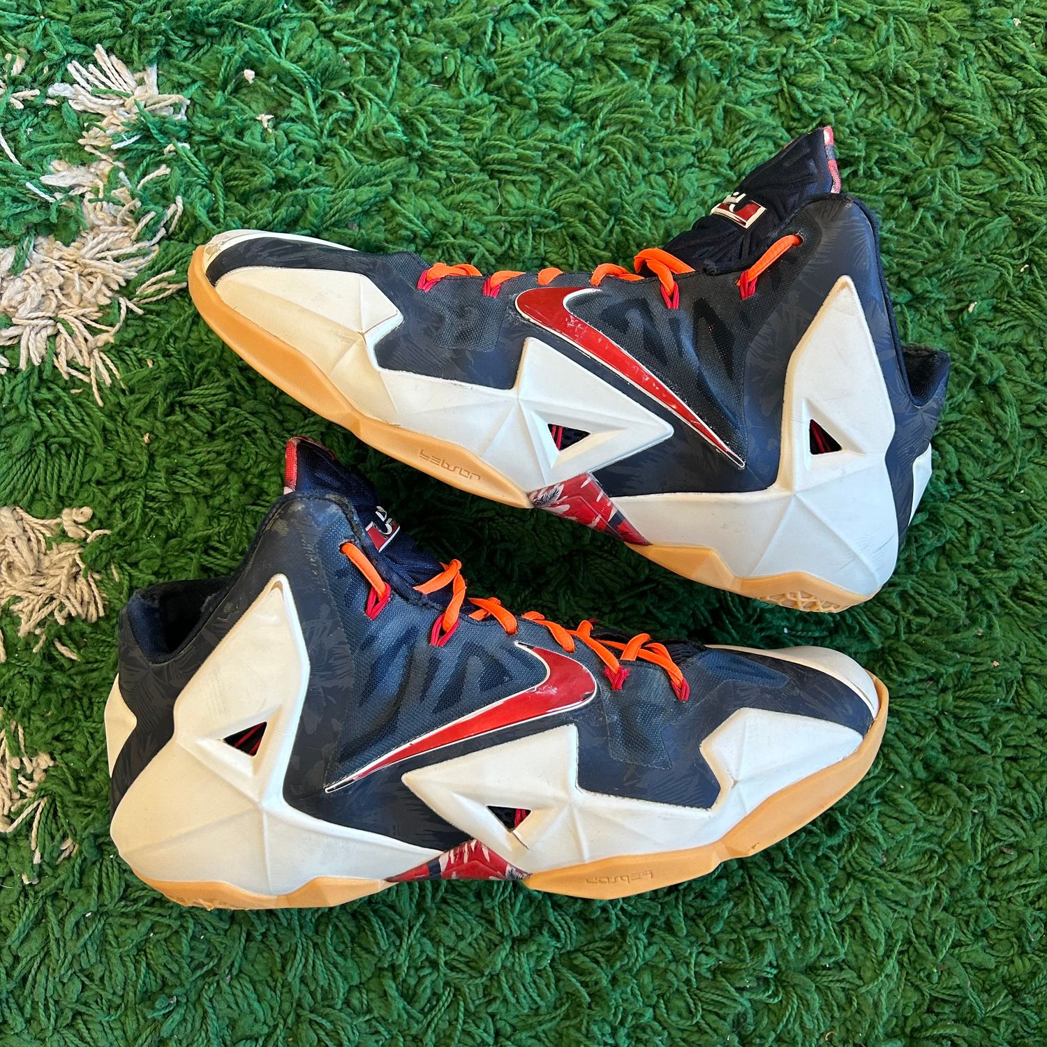 PO NB NIKE LEBRON 11 INDEPENDENCE DAY (SX) SIZE 13