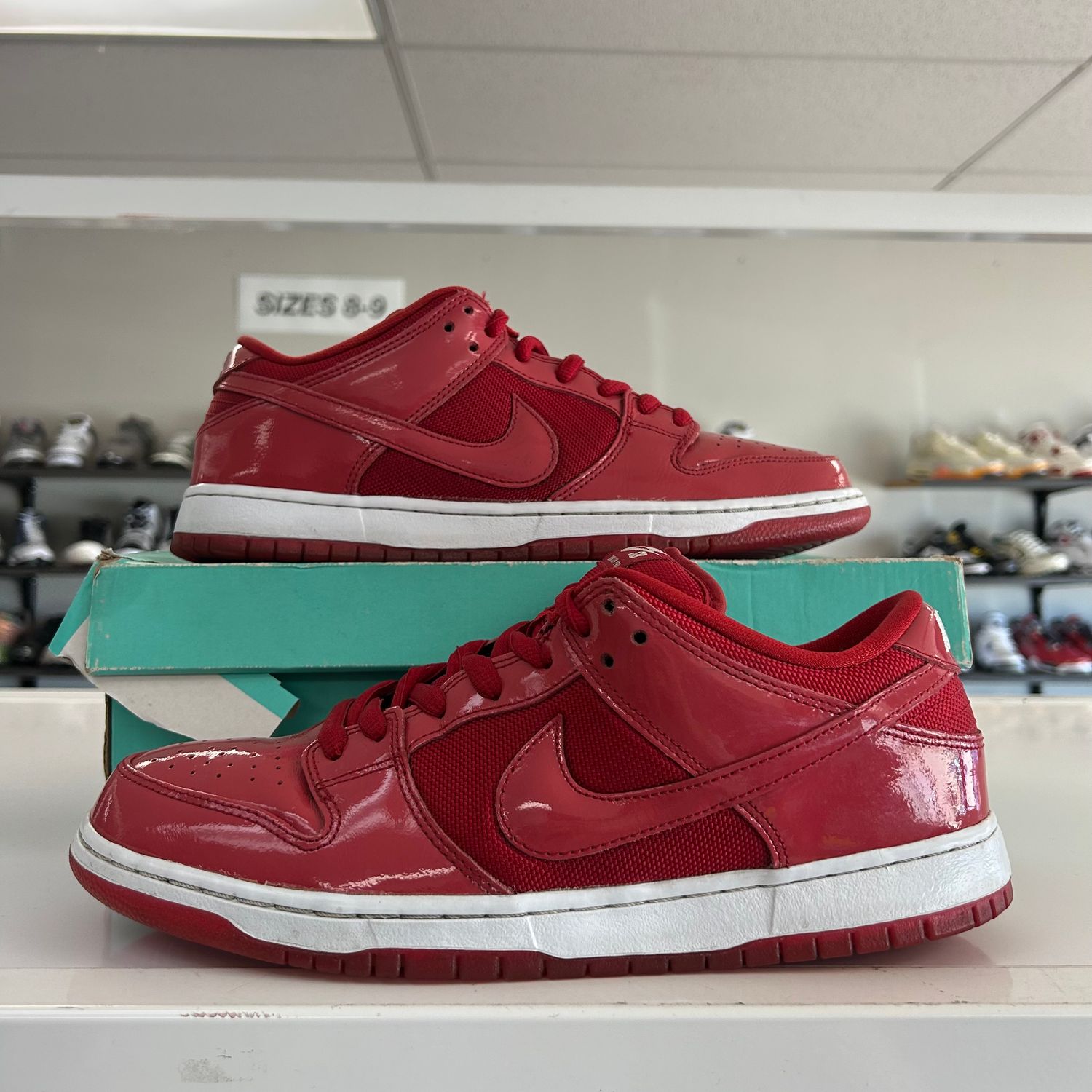 PO NIKE SB DUNK LOW RED PATENT LEATHER (SX) SIZE 11