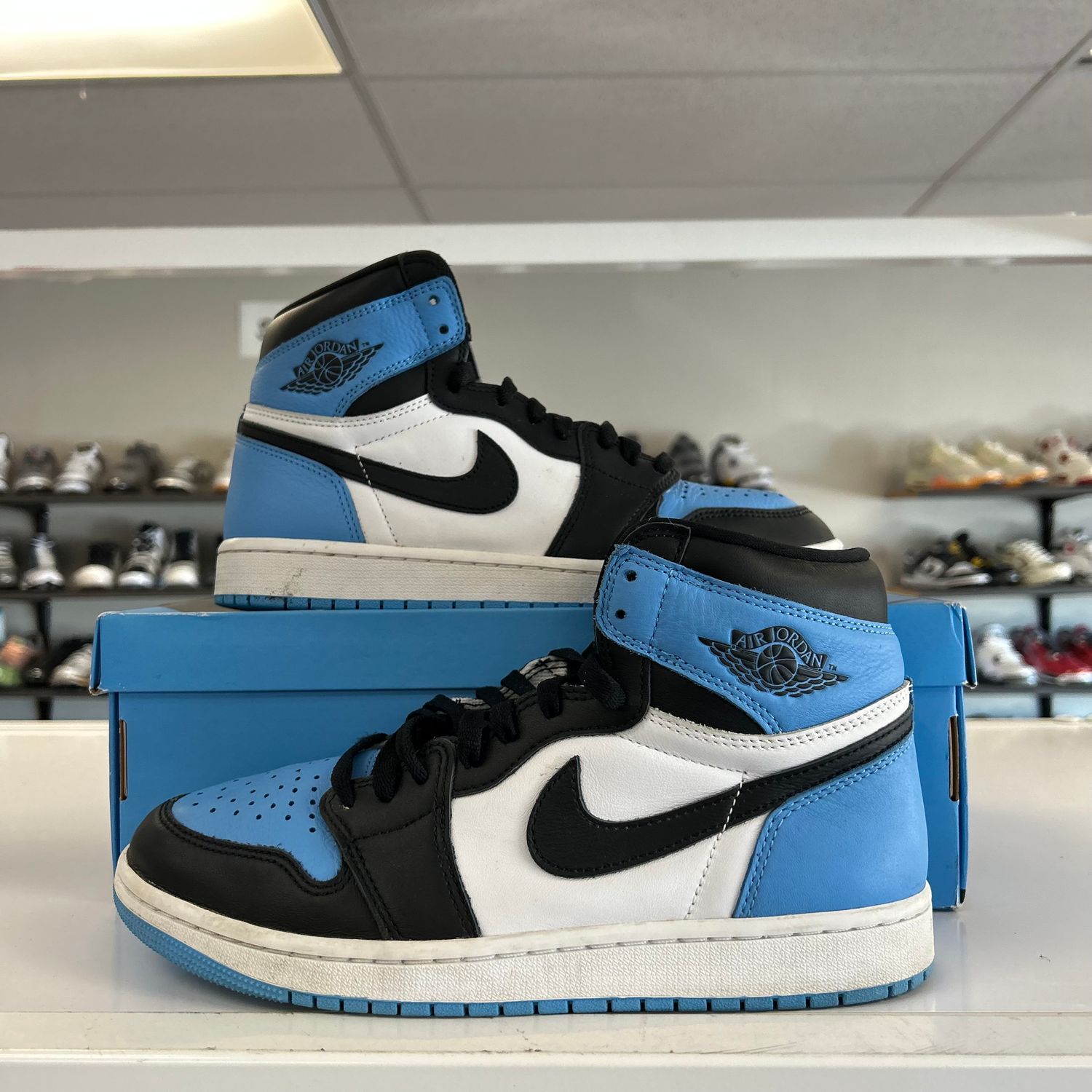 PO AIR JORDAN 1 RETRO UNC TOE (SX) SIZE 9