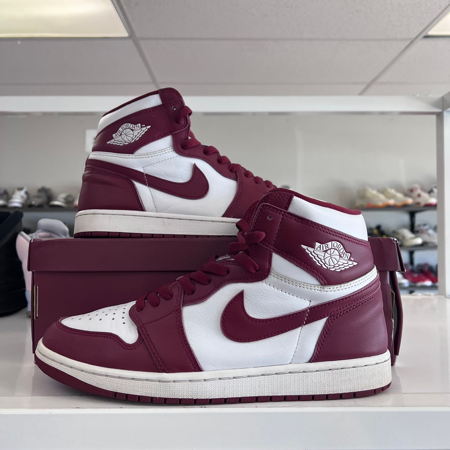 PO AIR JORDAN 1 RETRO HIGH OG ARTISANAL TEAM RED (SX) SIZE 11