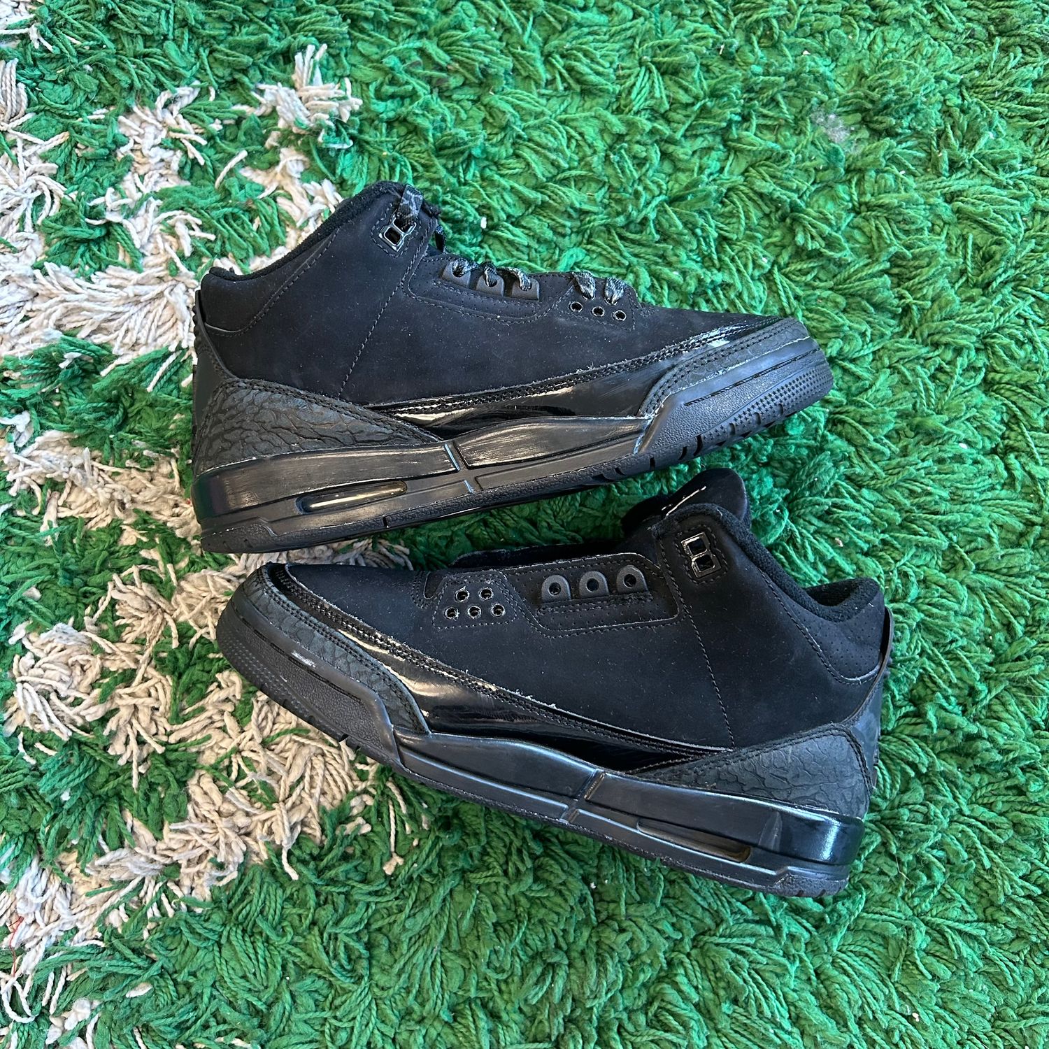 PO NB AIR JORDAN 3 RETRO BLACK CAT (2025)(GS) (SX) SIZE 6.5Y