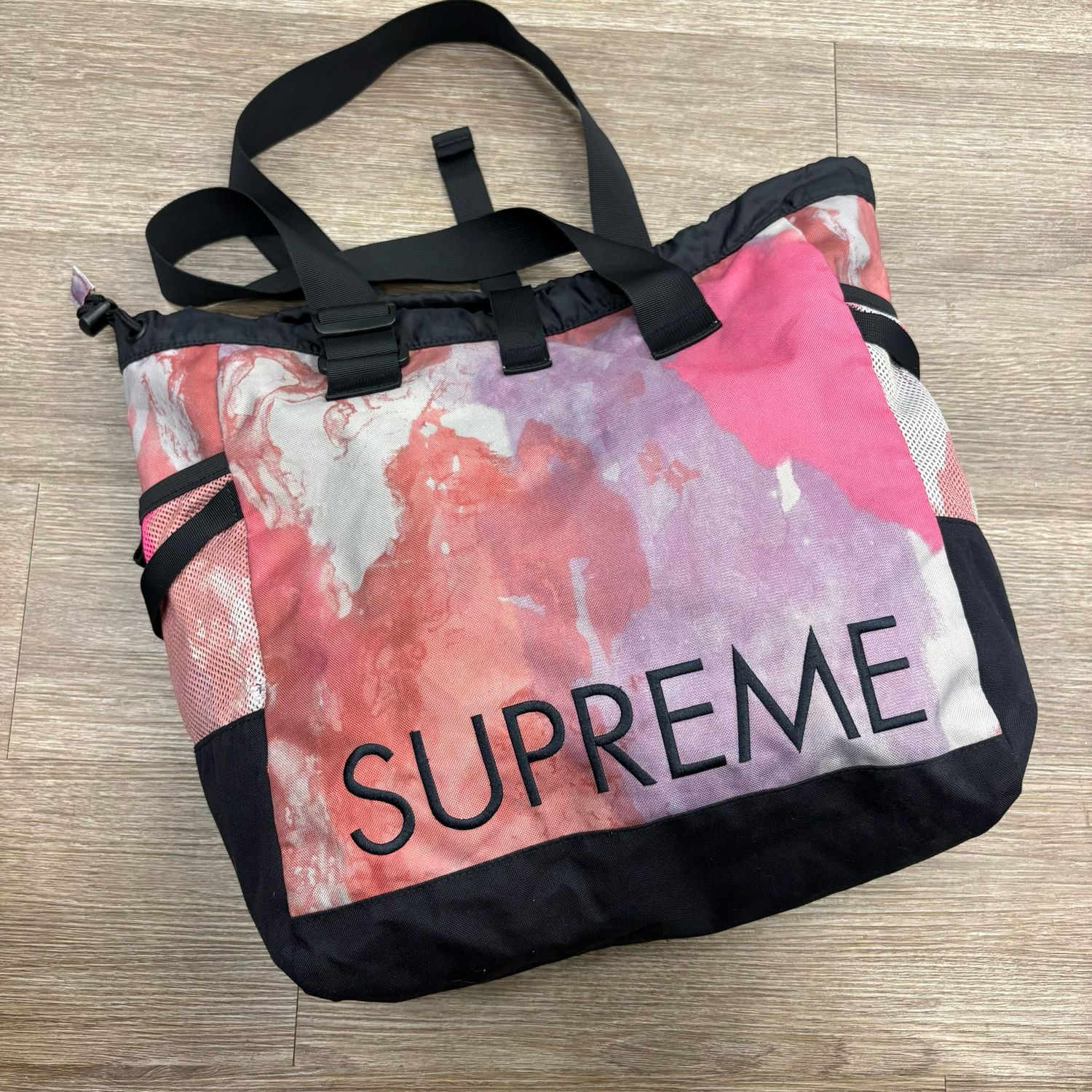 PO SUPREME THE NORTH FACE ADVENTURE TOTE
