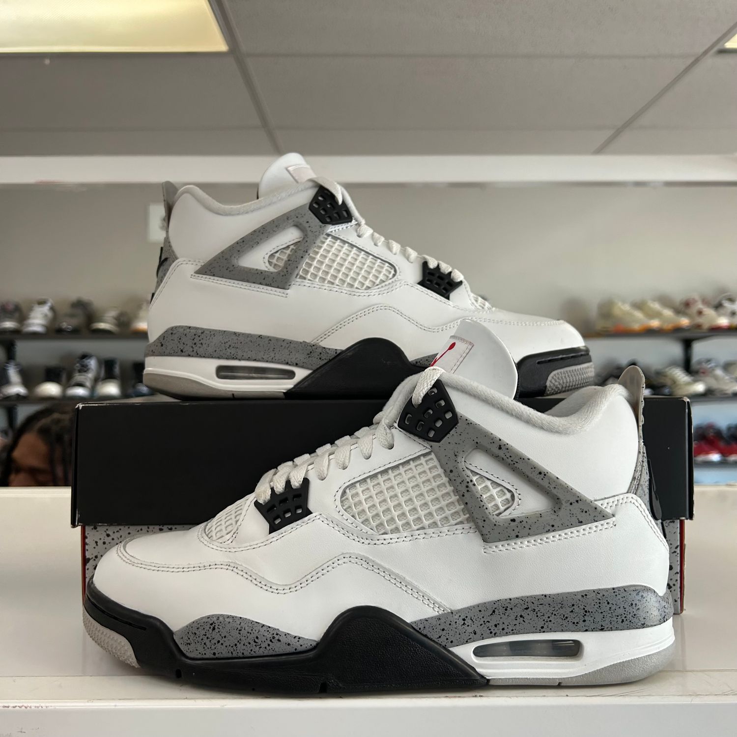 PO2 AIR JORDAN 4 RETRO WHITE CEMENT (2025) (SX) SIZE 10