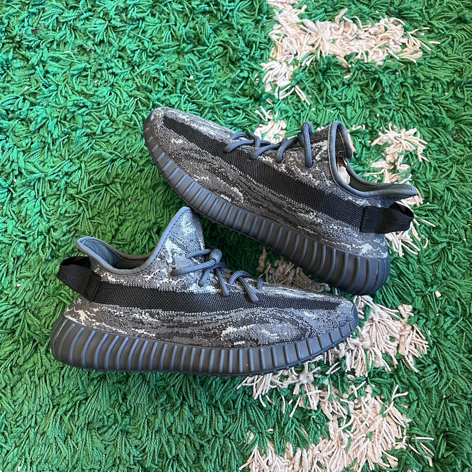PO NB ADIDAS YEEZY BOOST 350 V2 MX DARK SALT (SX) SIZE 7.5