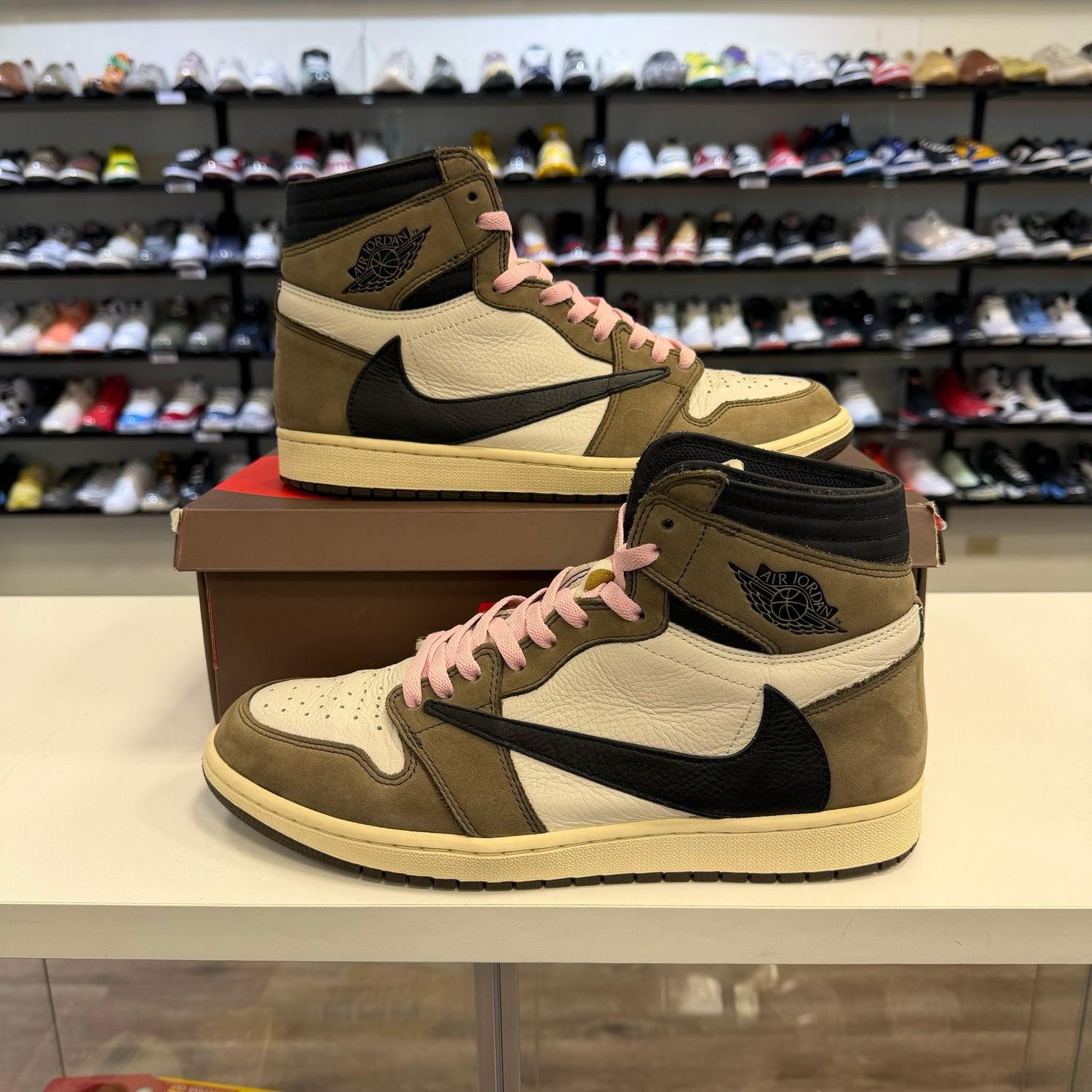 PO AIR JORDAN 1 HIGH TRAVIS SCOTT MOCHA SIZE 11.5