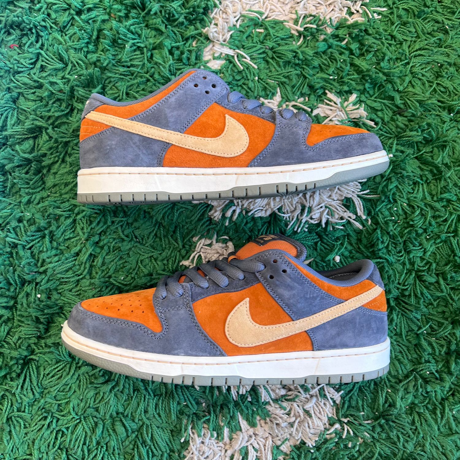 PO NB NIKE SB DUNK LOW LIGHT CARBON MONARCH (SX) SIZE 9.5