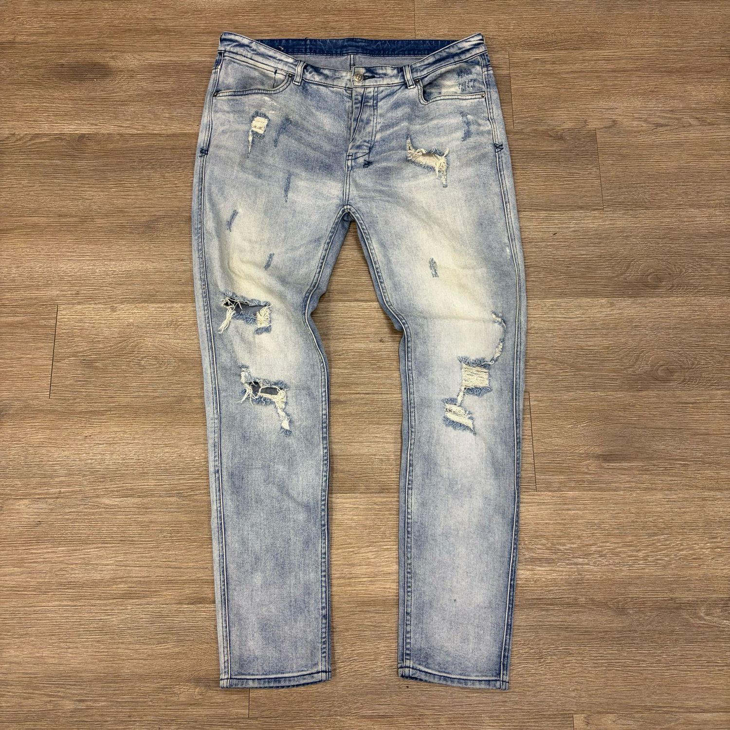 PO KSUBI LIGHT WASH DISTRESSED SKINNY BLUE JEAN SIZE 38
