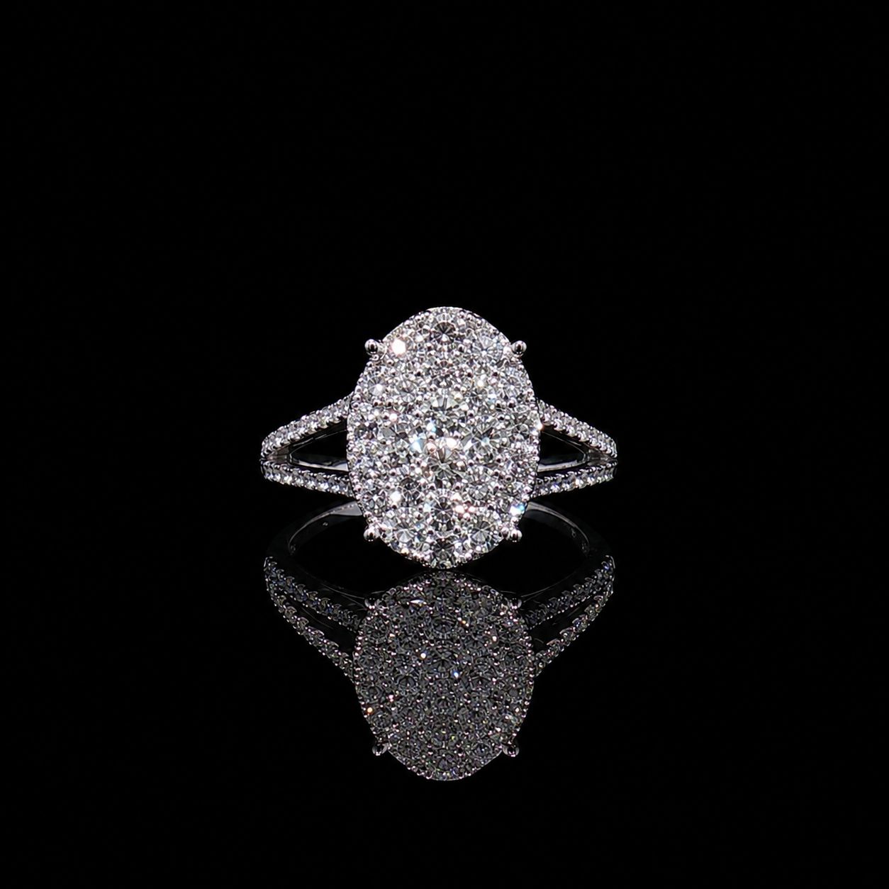 18k White Gold 4.6g 1.46ct Oval Cluster