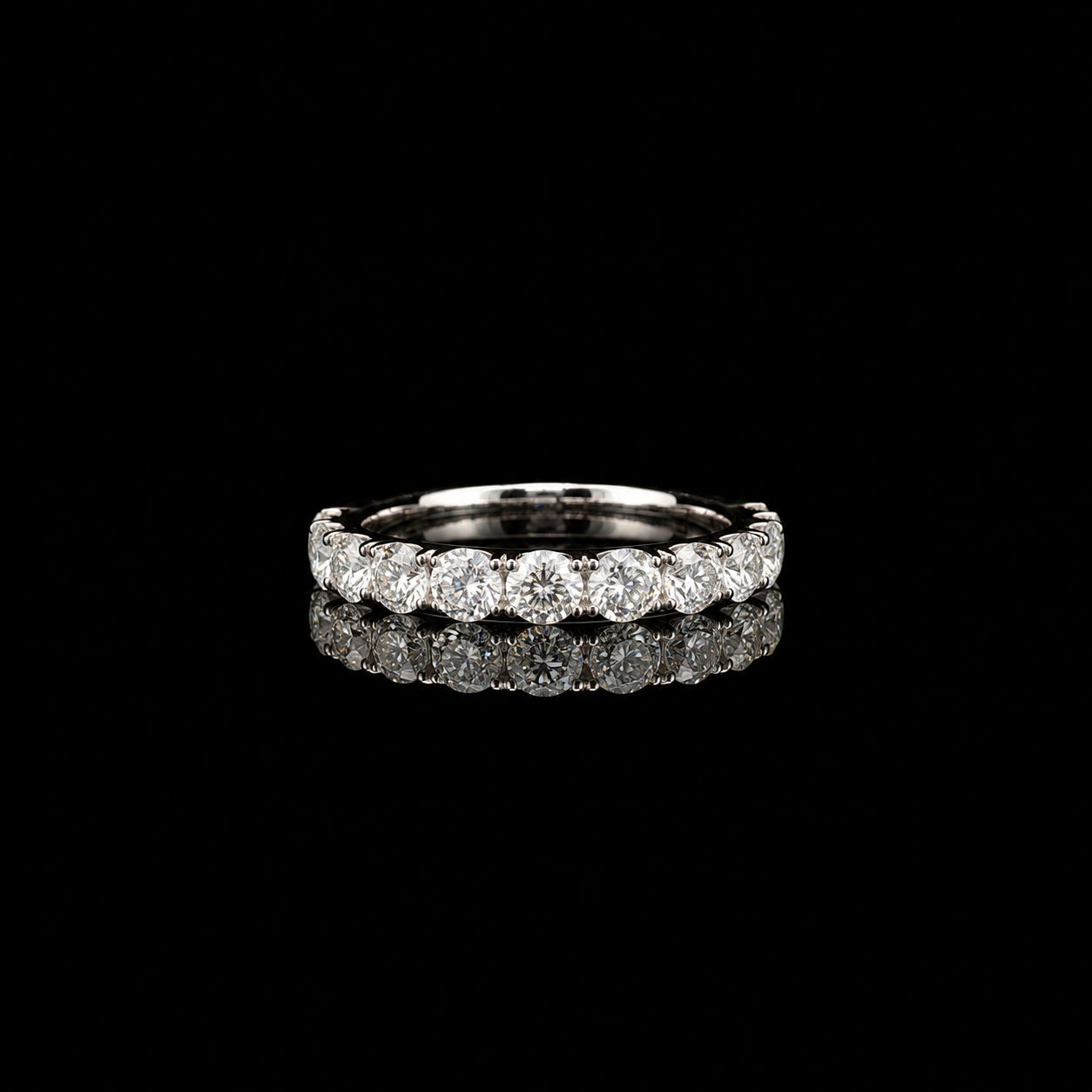 14k White Gold 1.40ct 3.3g Band