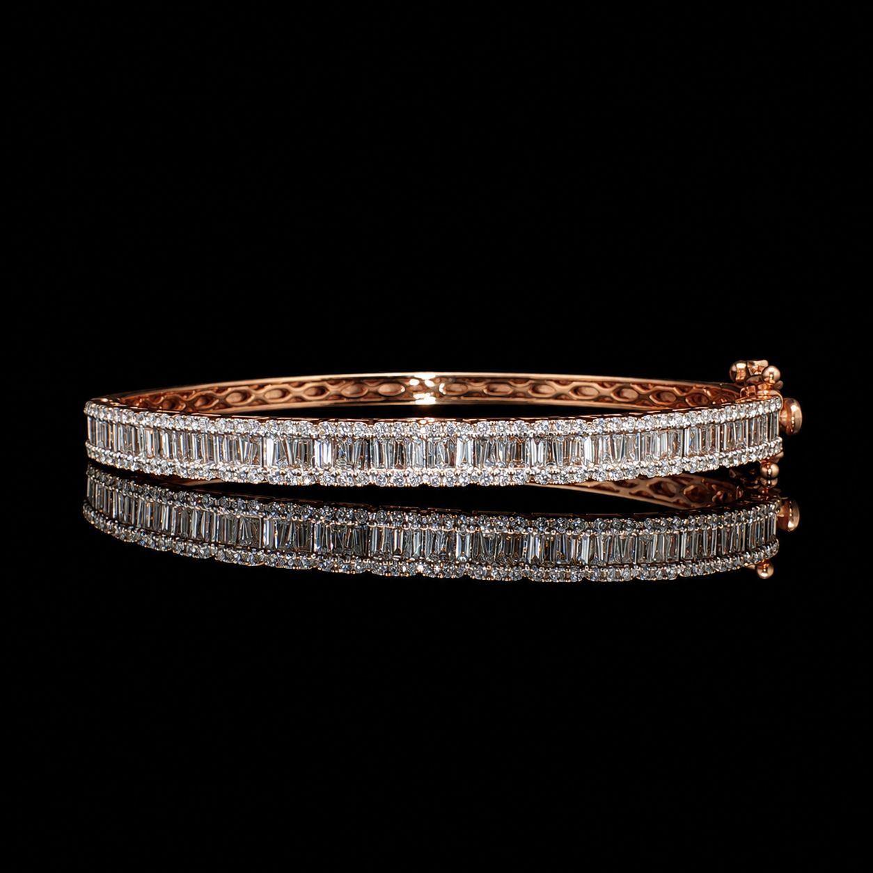 10k Rose Gold 16.0g 2.63ct Bangle