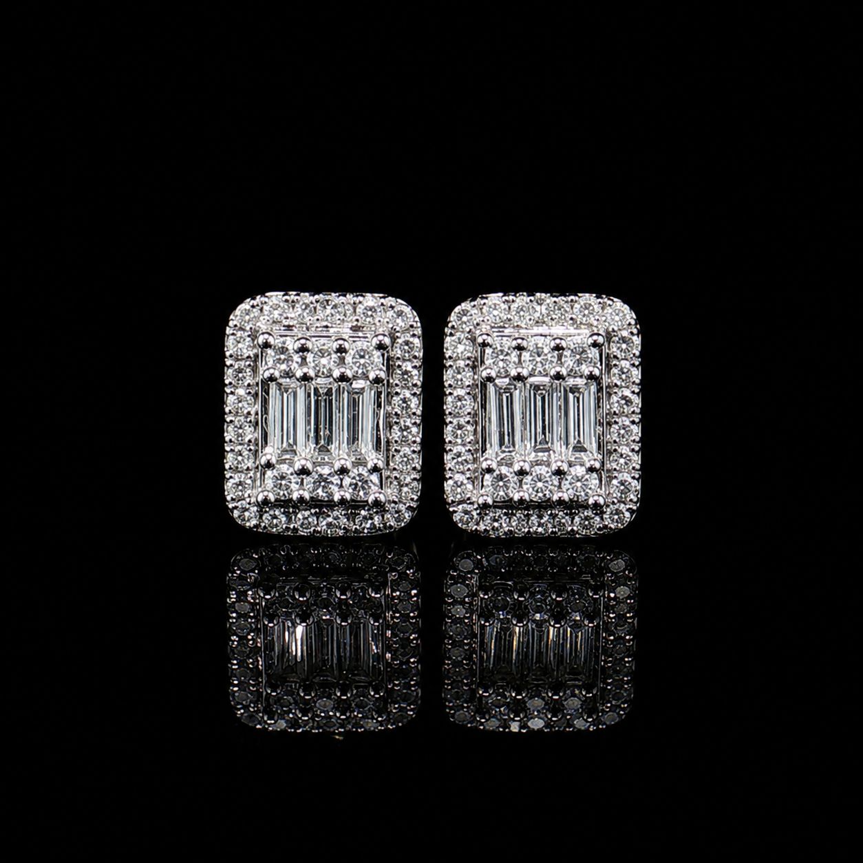 14k White Gold Diamond Cluster Stud .65ct