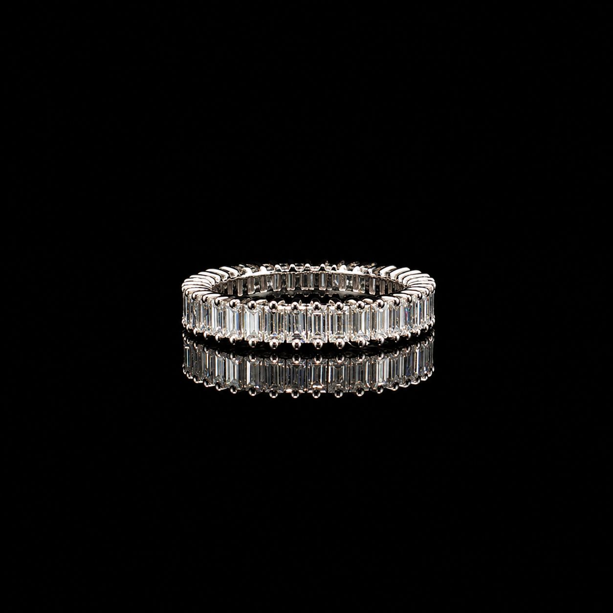 14k White Gold 1.83ct 3.1g Band