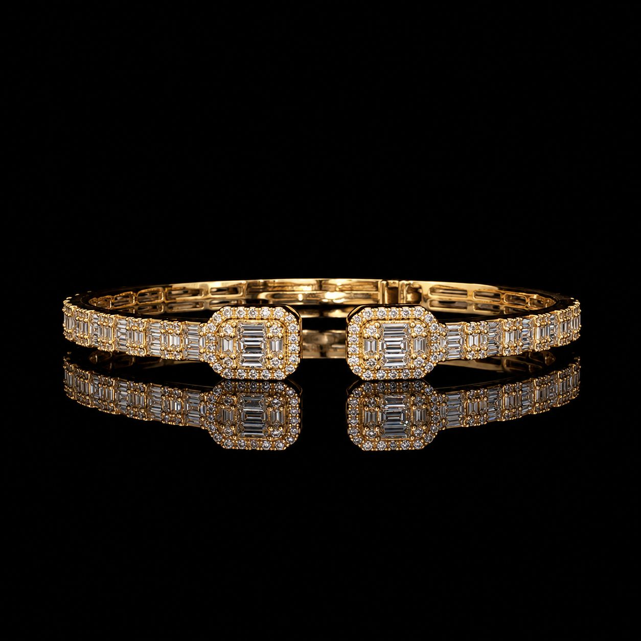 10k Yellow Gold 19.4g 2.02ct Bangle
