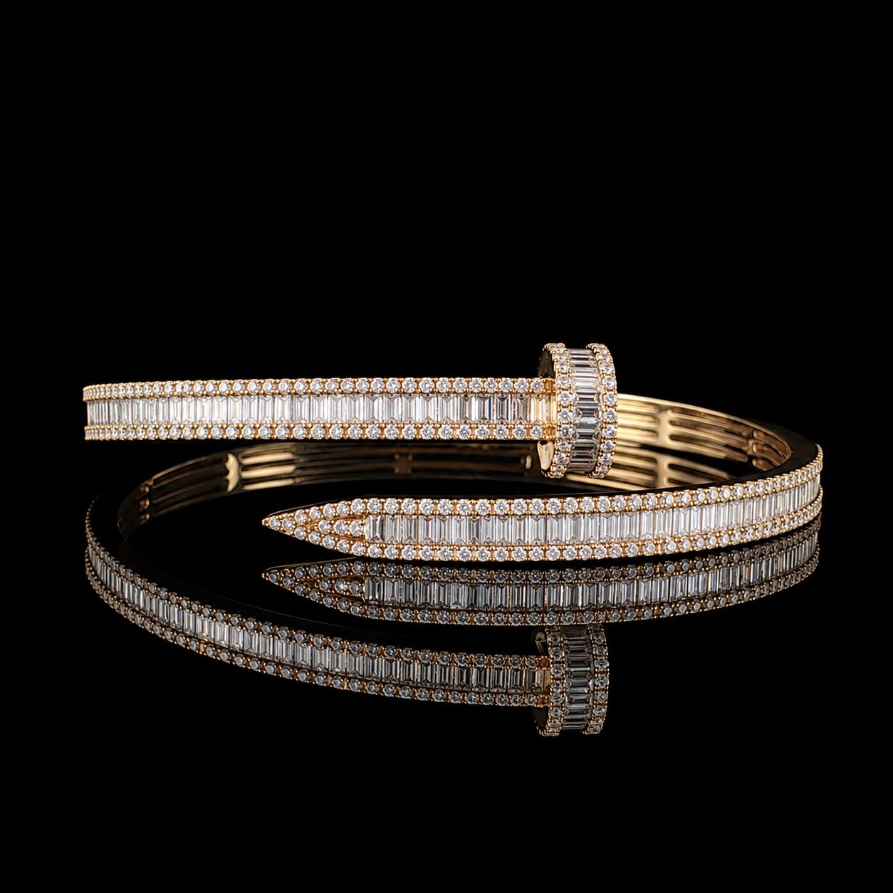 10k Yellow Gold 18.9g 2.1ct Bangle