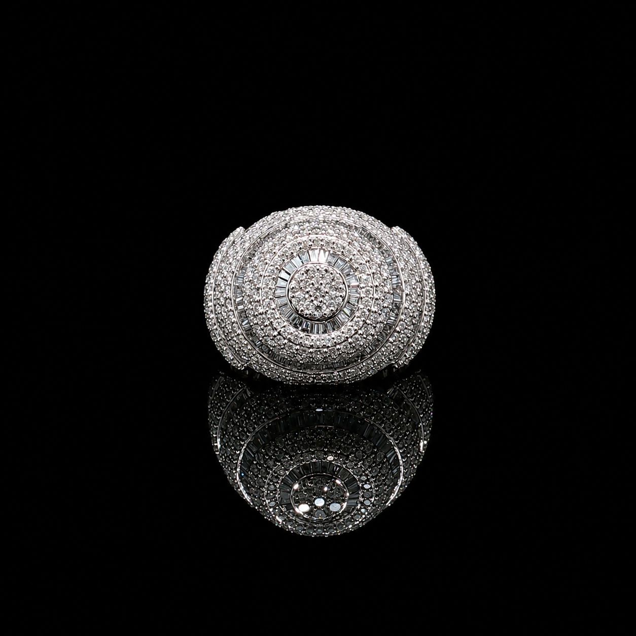 10k White Gold 13.7g 4.17ct Domed Diamond
