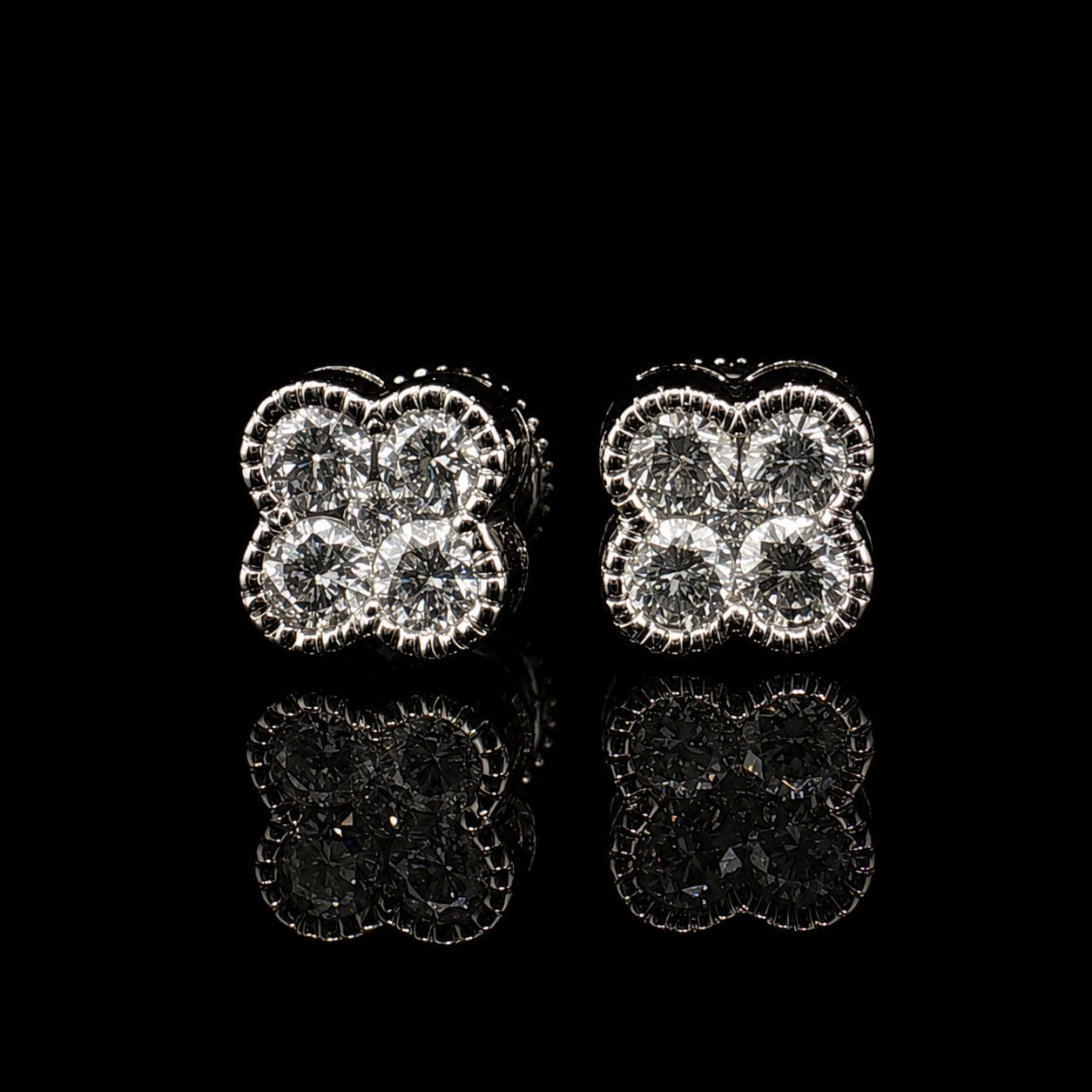 14k White Gold Diamond Clover Cluster 0.97ct