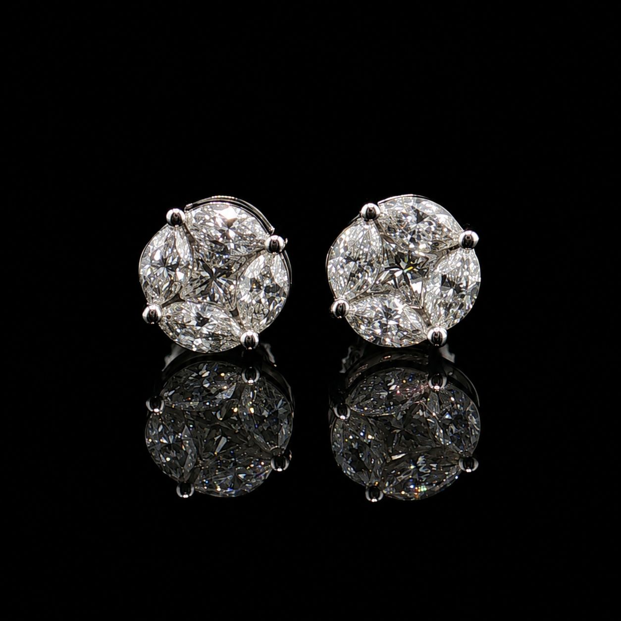 10k White Gold Diamond Cluster Stud 1.72ct