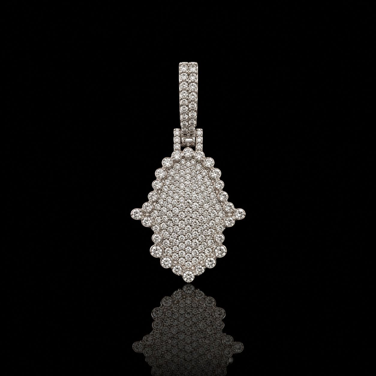 14k White Gold 5.3g 0.47ct Hamsa