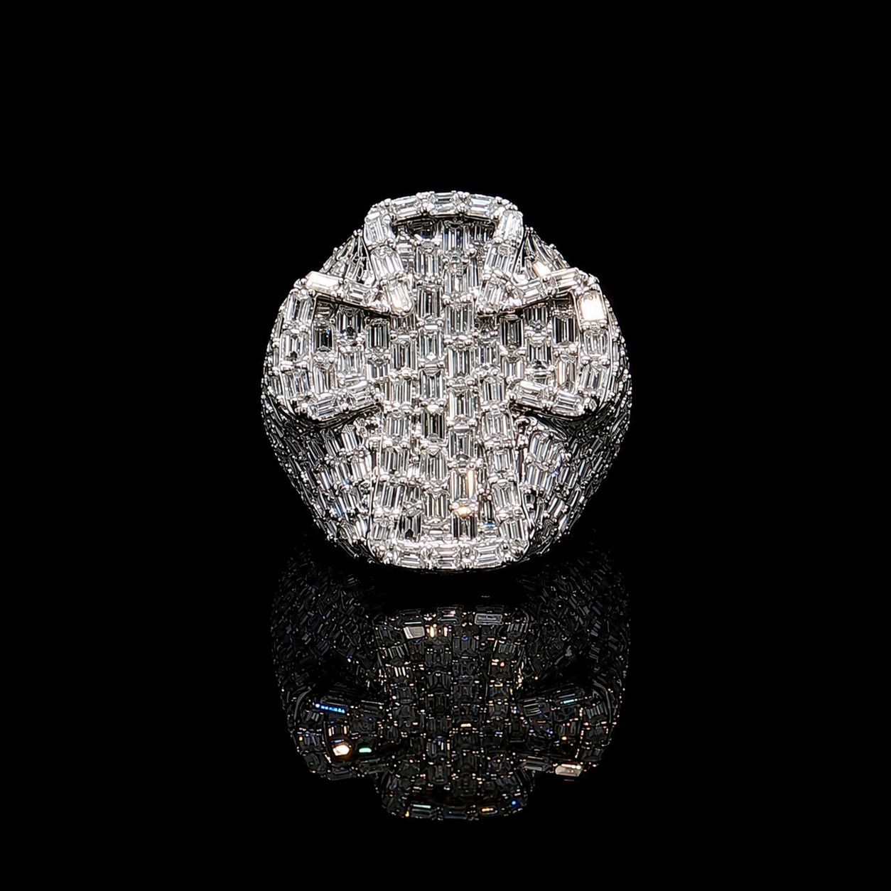 14k White Gold 25.8g 8.88ct Cross