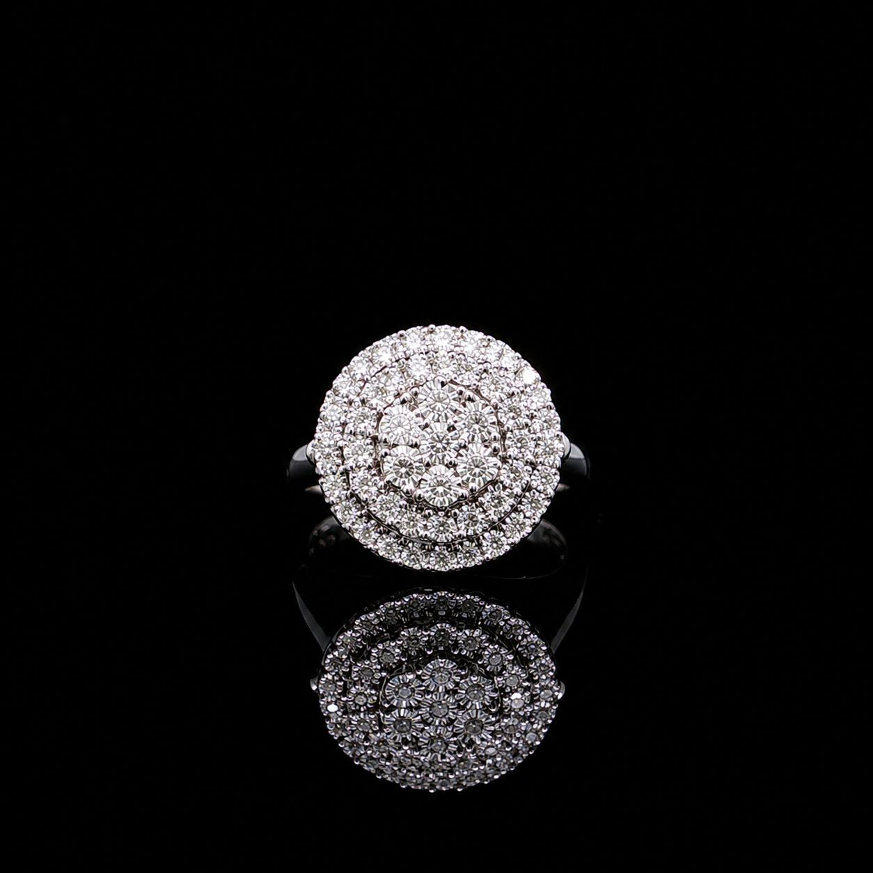10k White Gold 10.1g 5.00ct Cluster