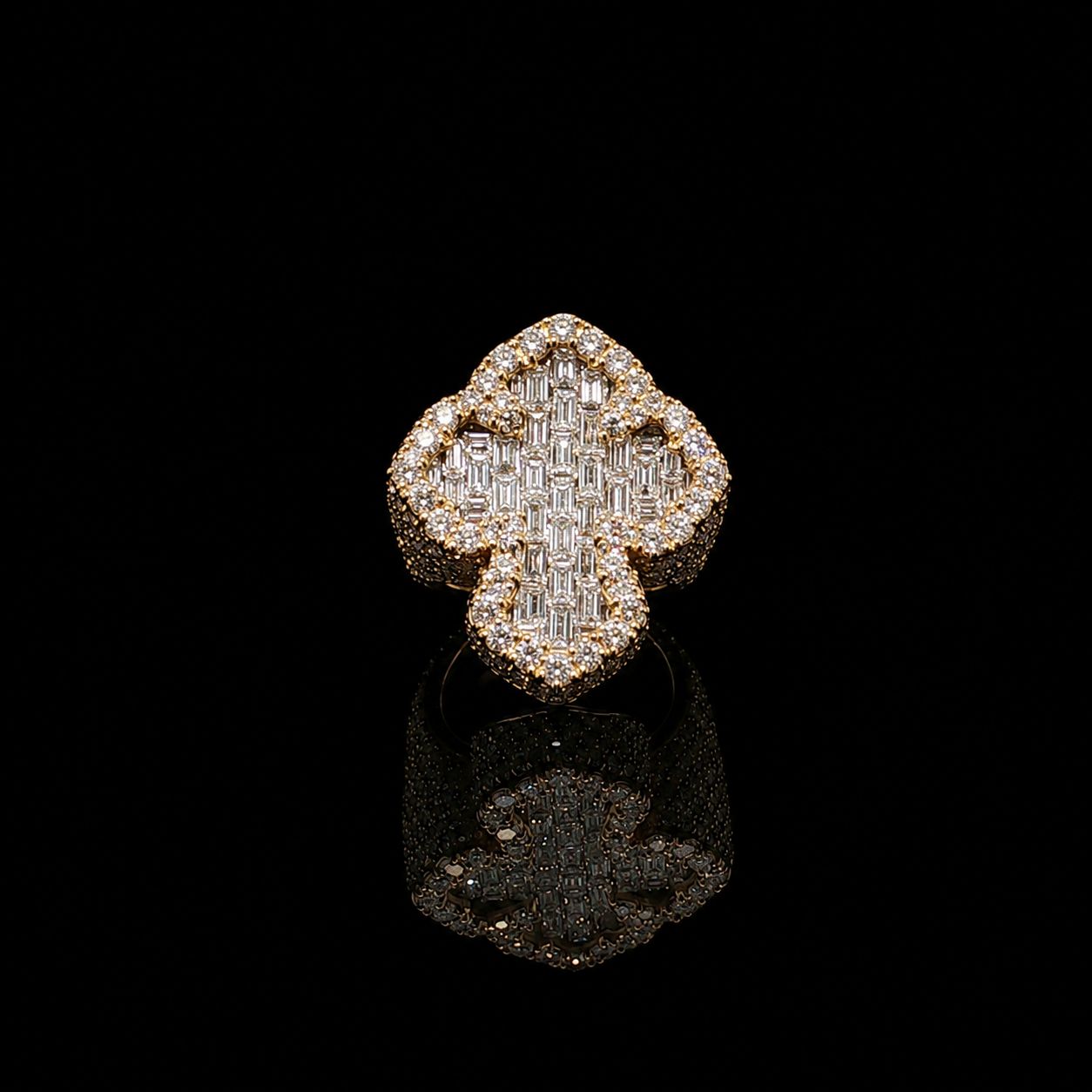 14k Yellow Gold 25.7g 10.56ct Cross