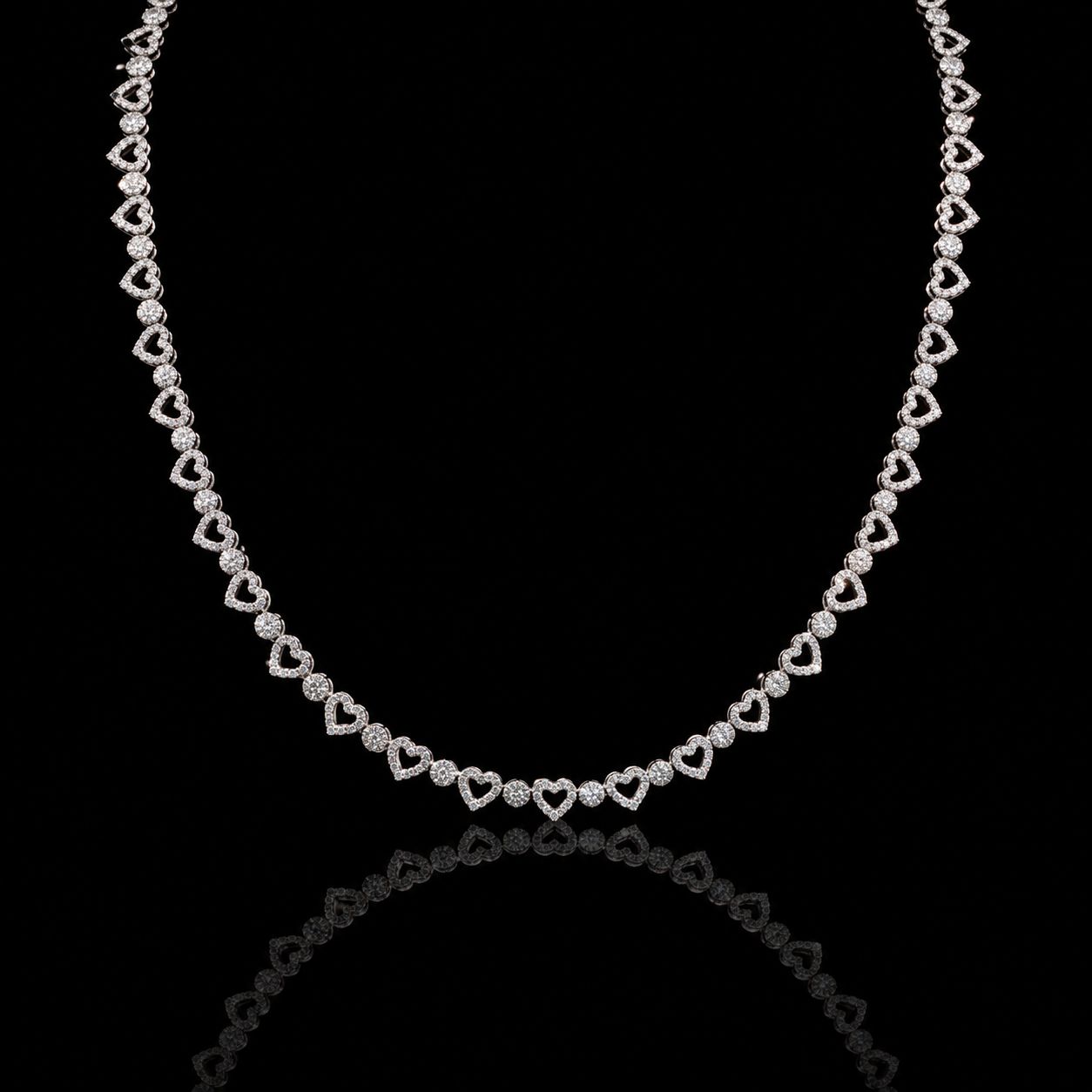 10k White Gold 14.6g 4.0ct Heart