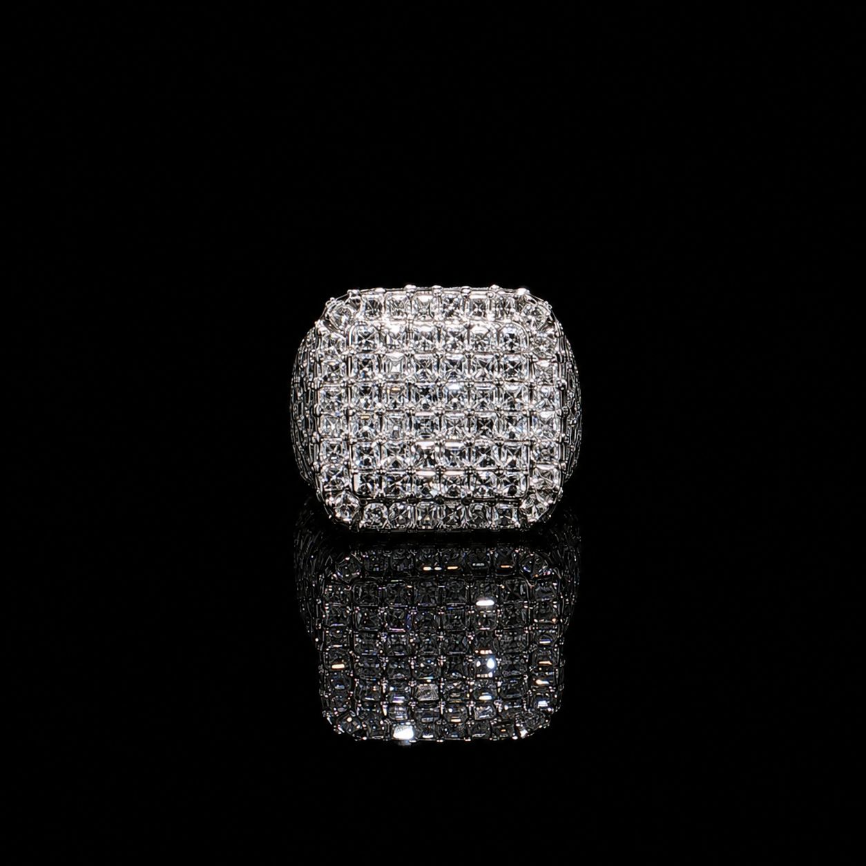 14k White Gold 28.3g 12.08ct Signet