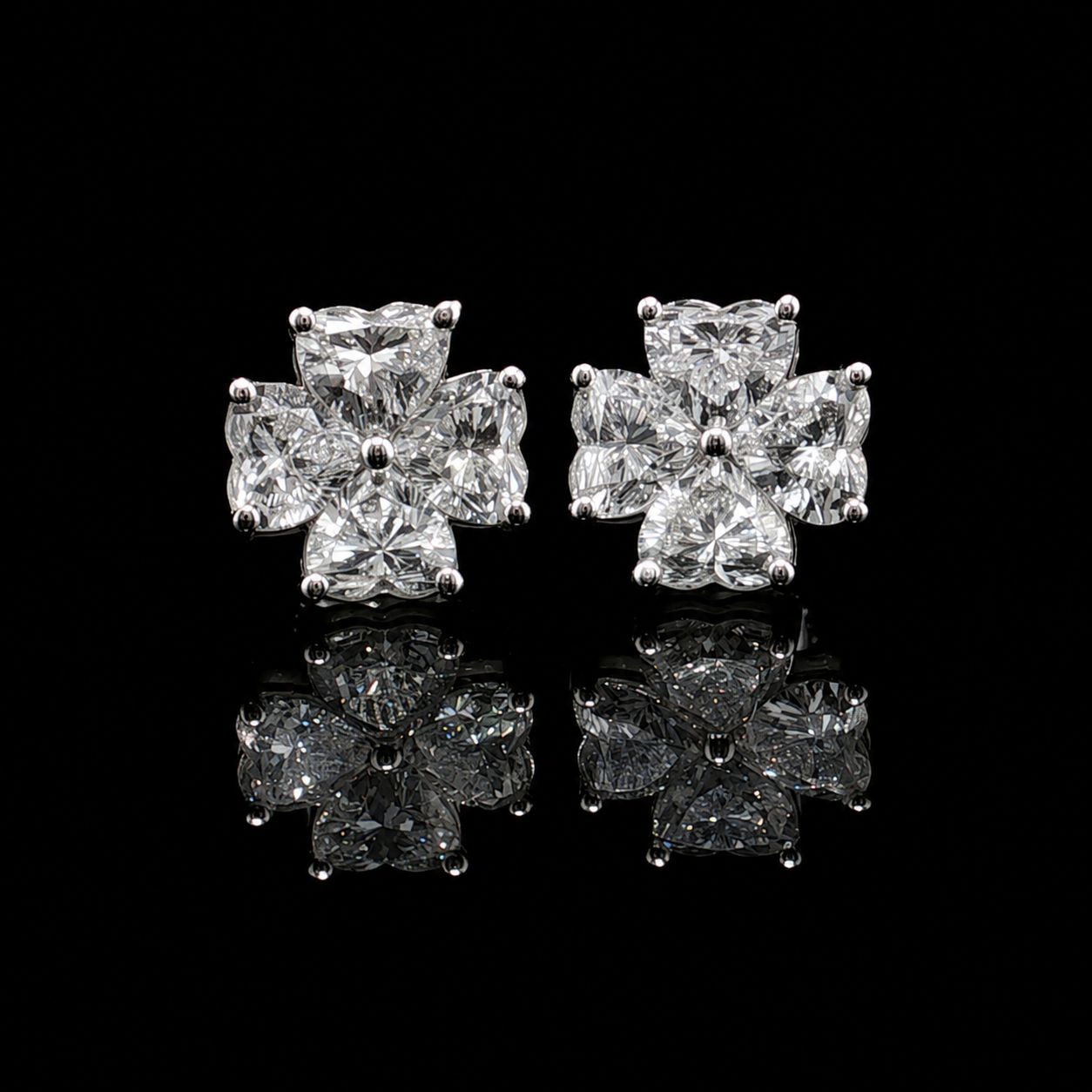 14k White Gold Diamond Cluster Heart 3.00ct