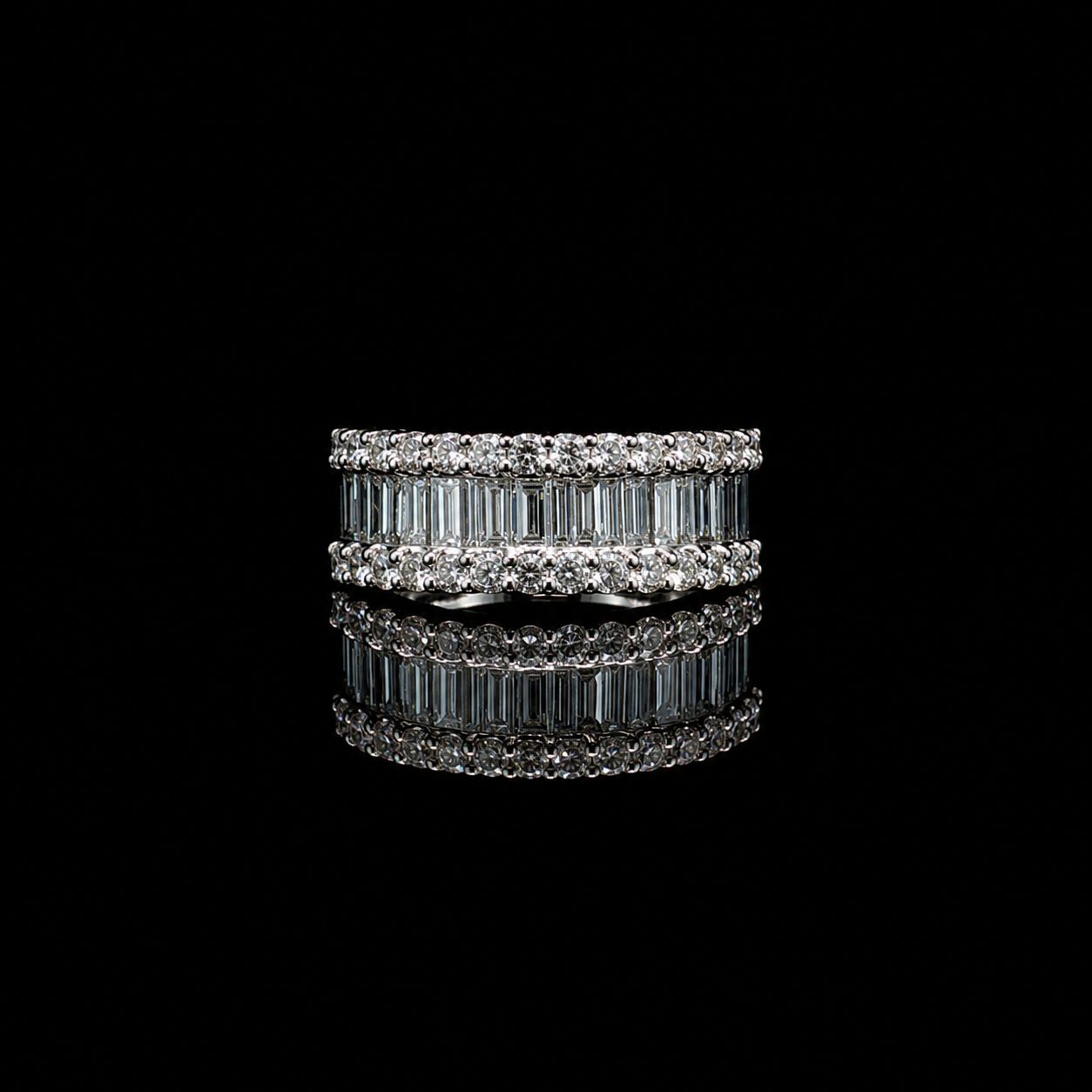 10k White Gold 9g 2.98ct Band