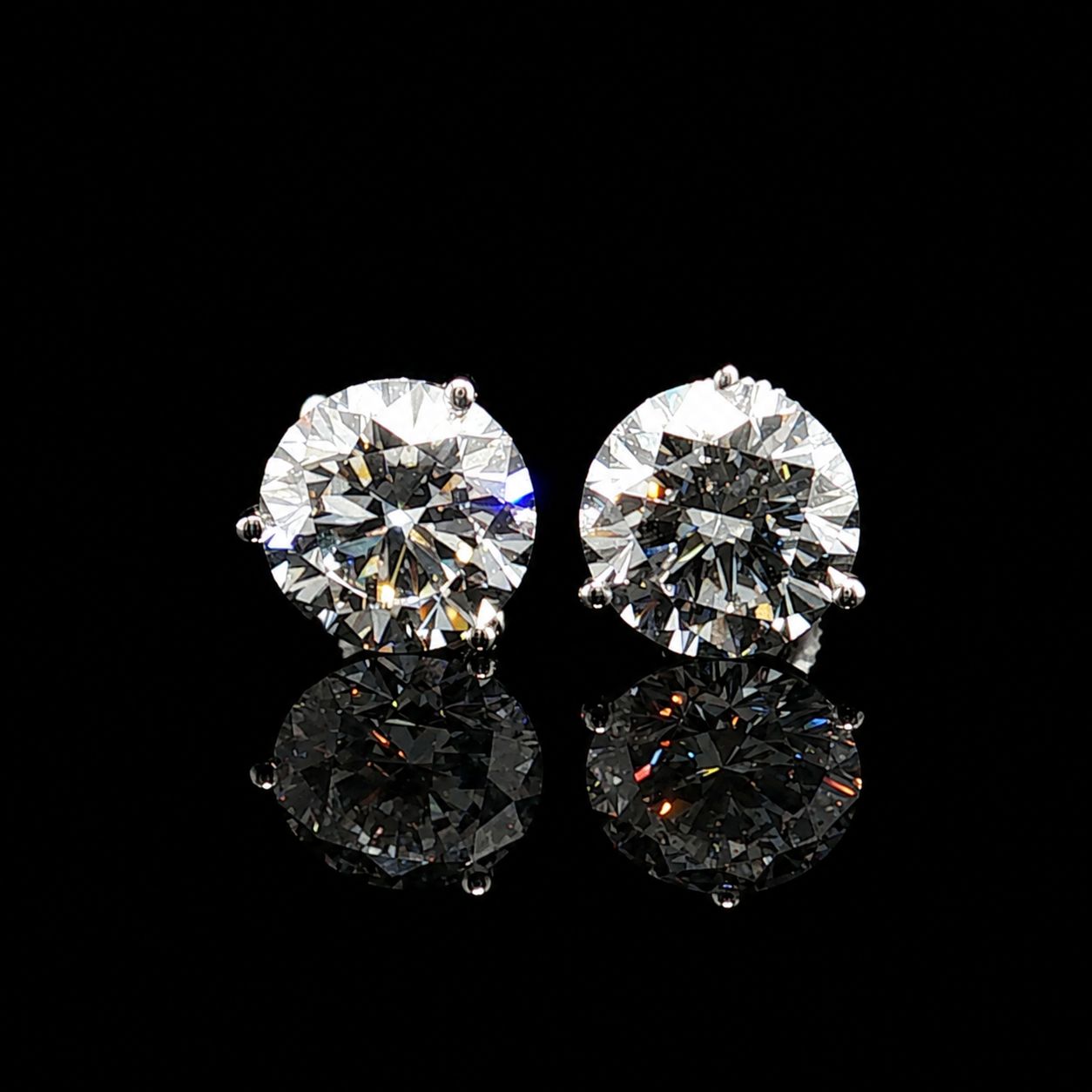 14k White Gold Classic Diamond Stud 6ct