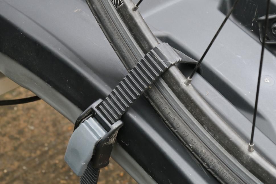 Thule XXL fat bike wheel straps