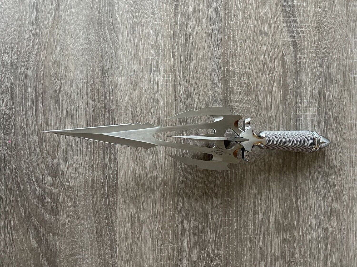 Gil Hibben The Titan Hibben Annual Fantasy 2005 Autographed Edition GH2036A 54795