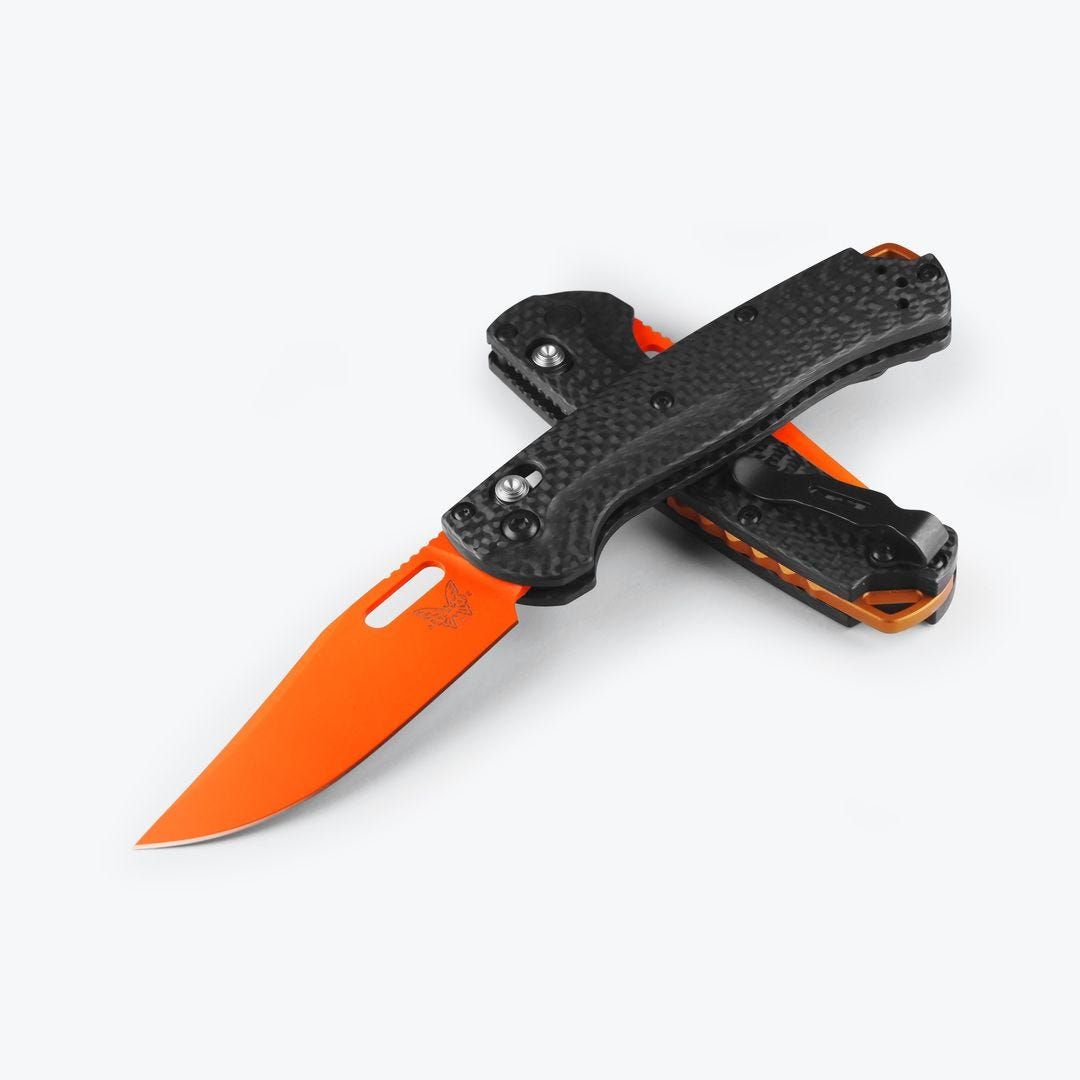 Benchmade Taggedout AXIS Lock Knife Carbon Fiber (3.5") 15535OR-01