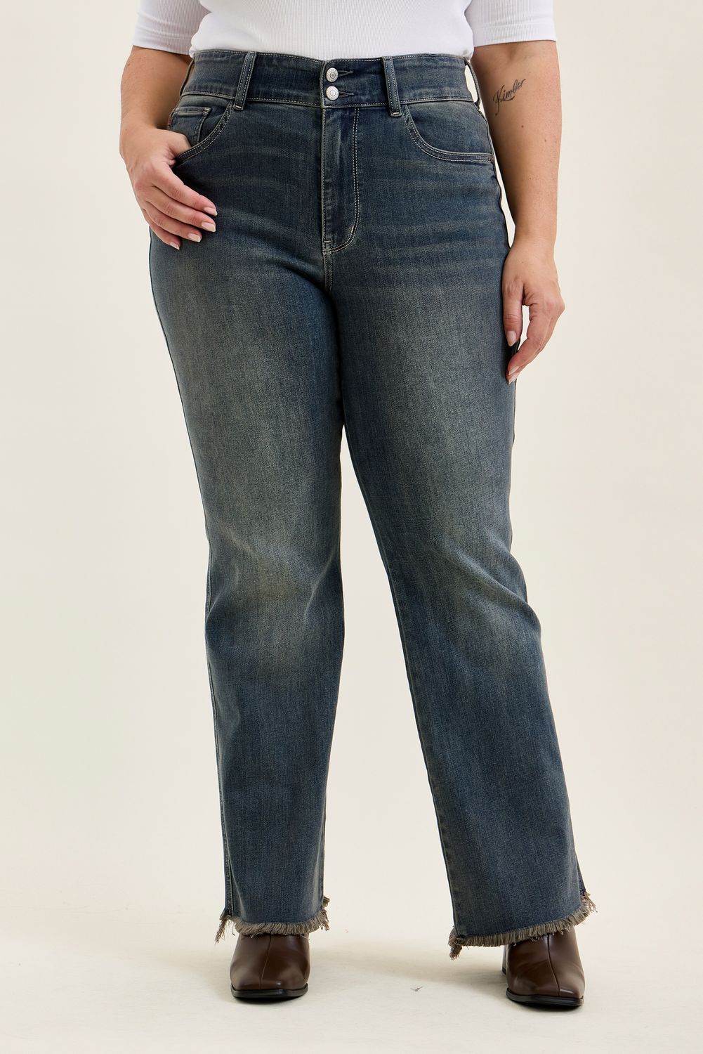 HW Daisy Bootcut w/Double Buttons - Vintage Grey - 9