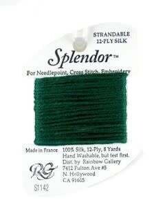 S1142: Dark Christmas Green