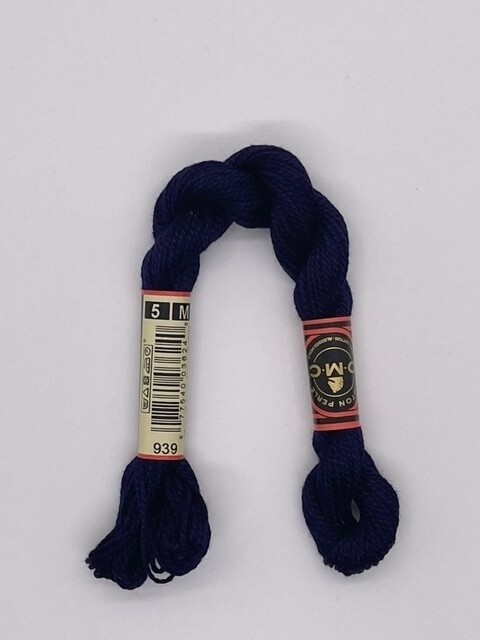 DMC5 939: Very Dark Navy Blue