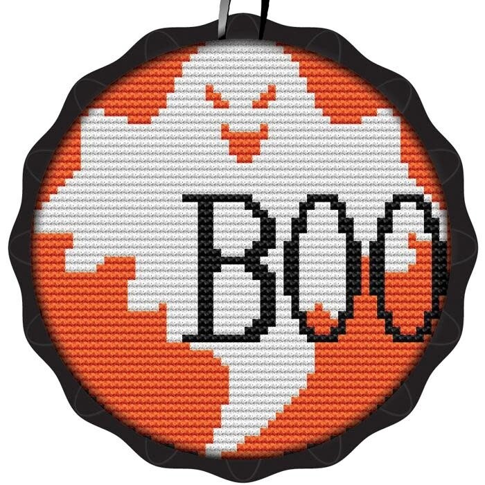 CN0115: Spooky Ghost Ornament Kit