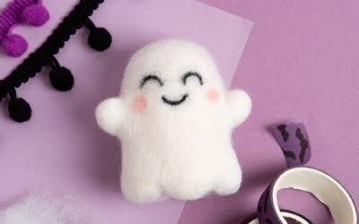 Happy Ghost Mini Needle Felting Kit