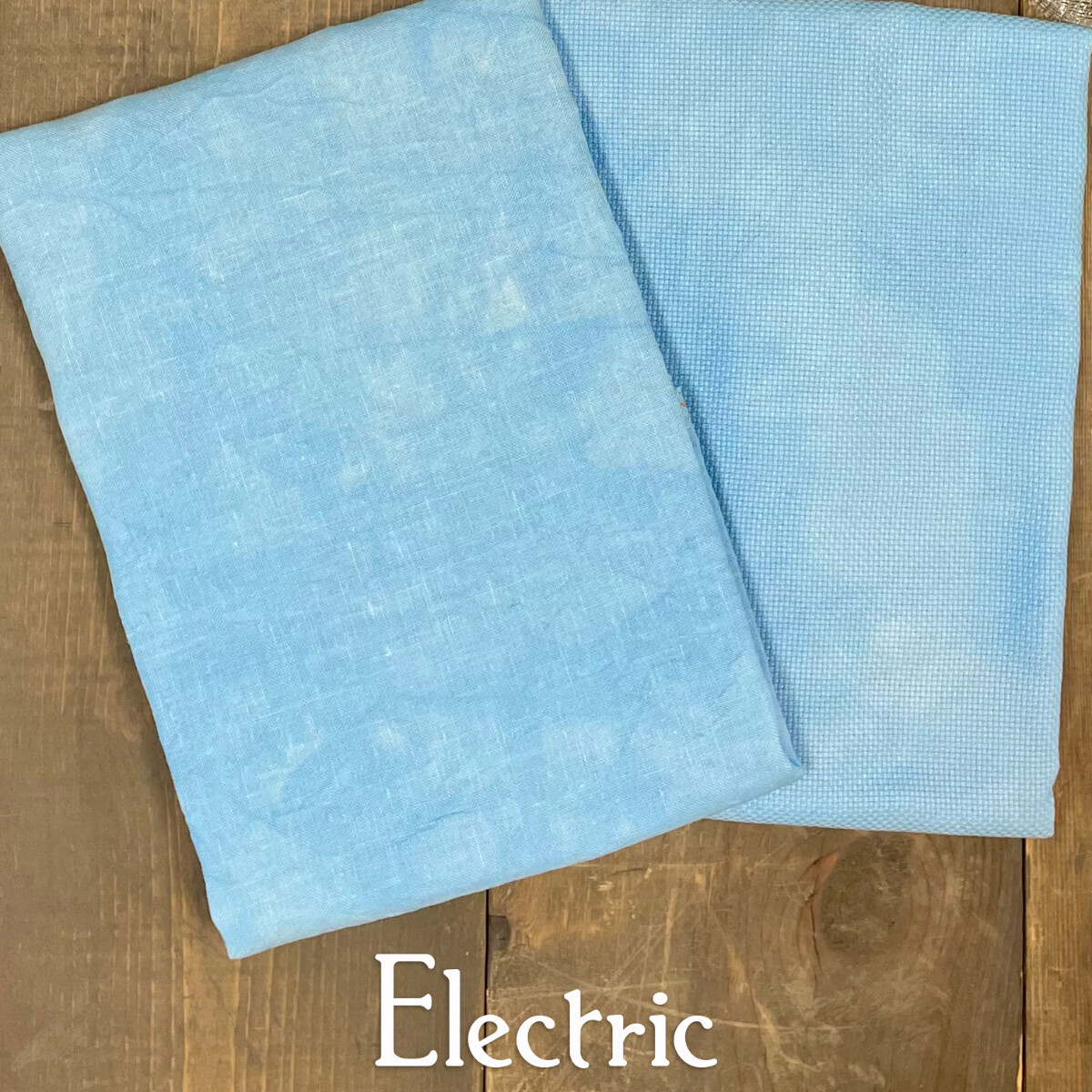 Lugana 25 ct: Electric 1/4 Yard
