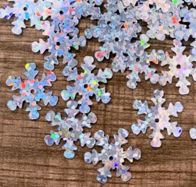 10mm Hologram Snowflakes: Glacier